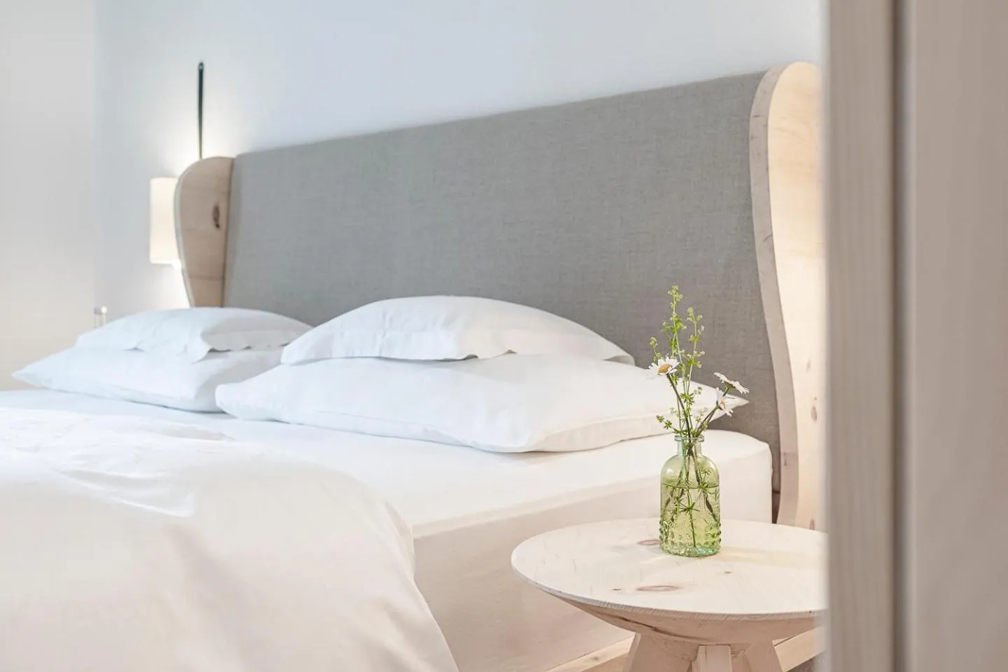 Bed in Hotel Drumlerhof