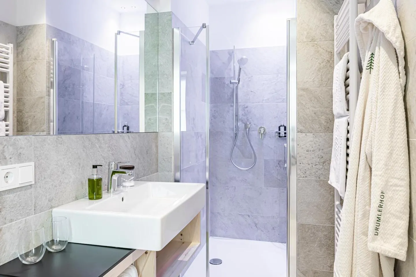 Shower in Hotel Drumlerhof