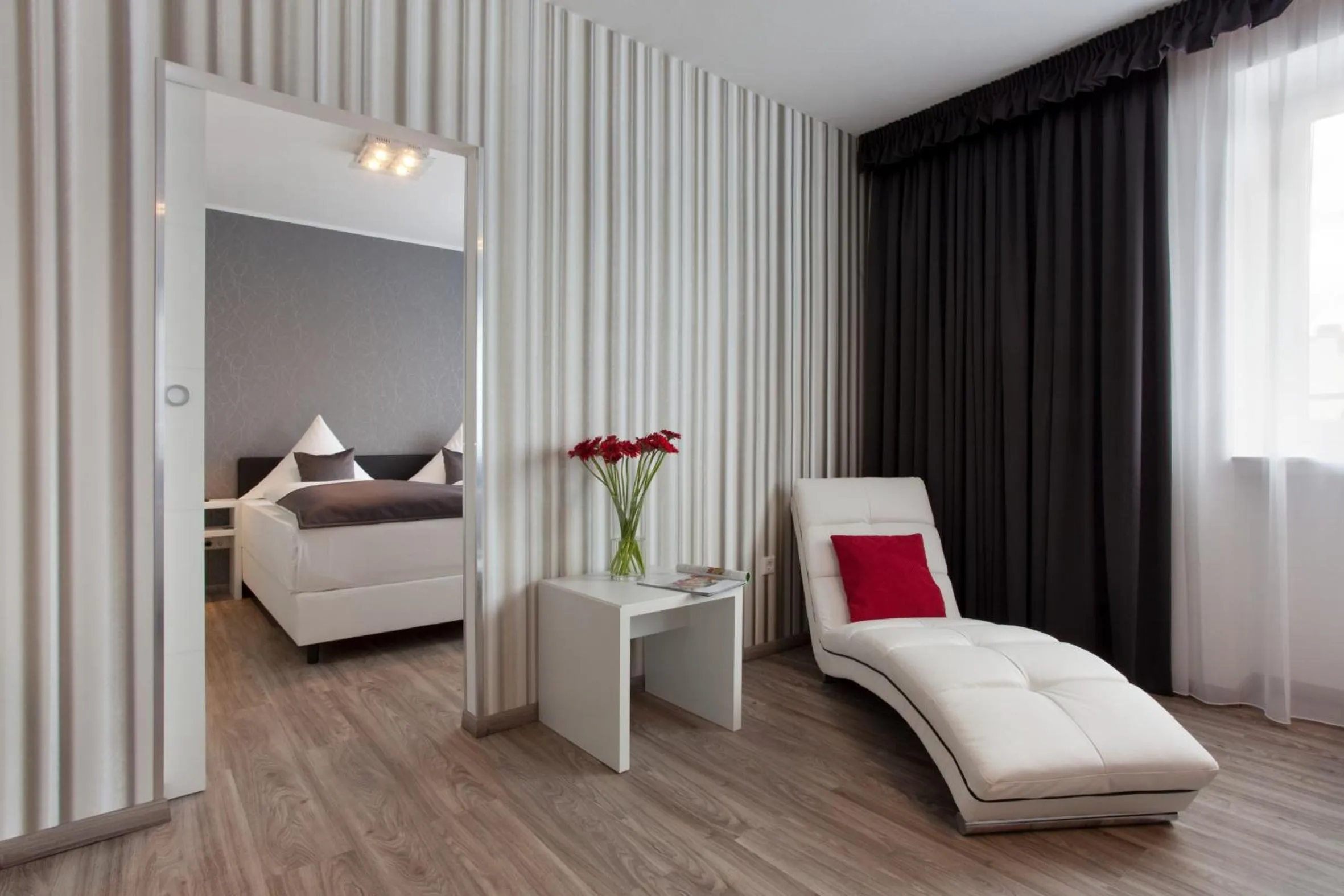 Photo of the whole room, Bed in Boardinghouse Düsseldorf