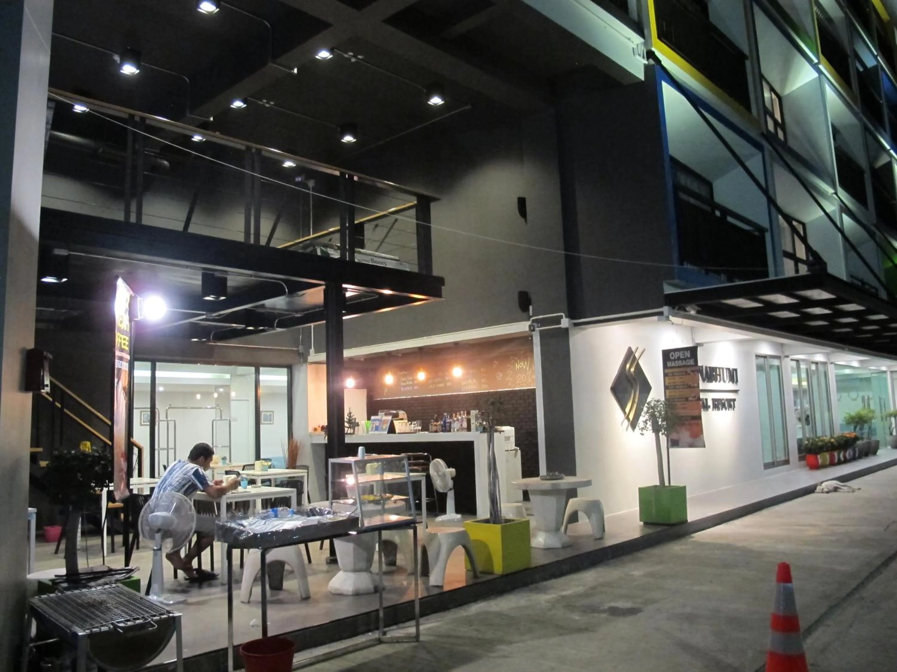 Lounge or bar in Suvarnabhumi Oriental Resort