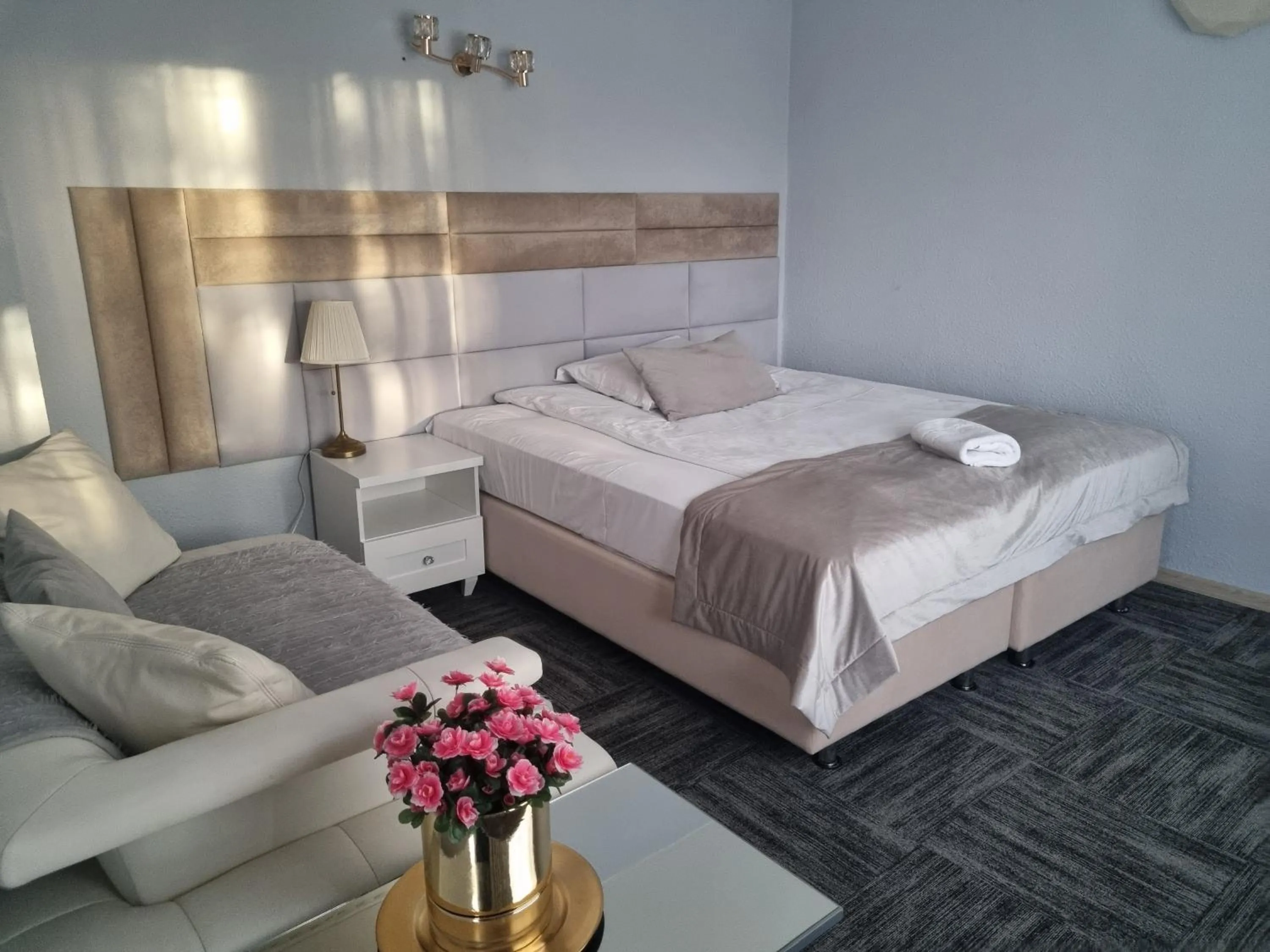 Photo of the whole room, Bed in Noclegi Gwardia