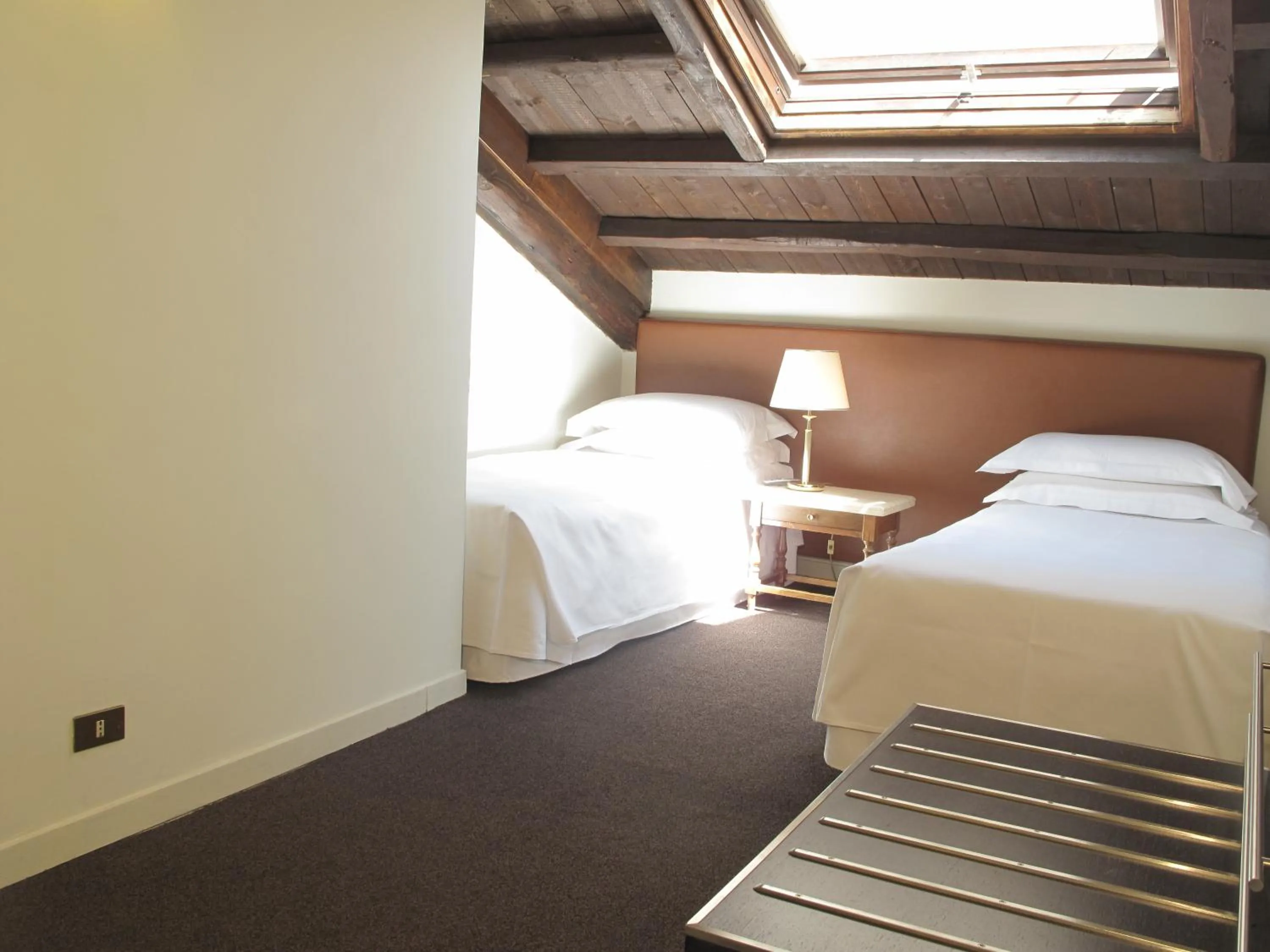 Bed in Hotel Albergo Santa Chiara