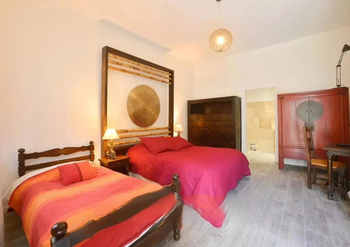 Twin Room in Hôtellerie Nouvelle de Villemartin Twin Room in Hôtellerie Nouvelle de Villemartin