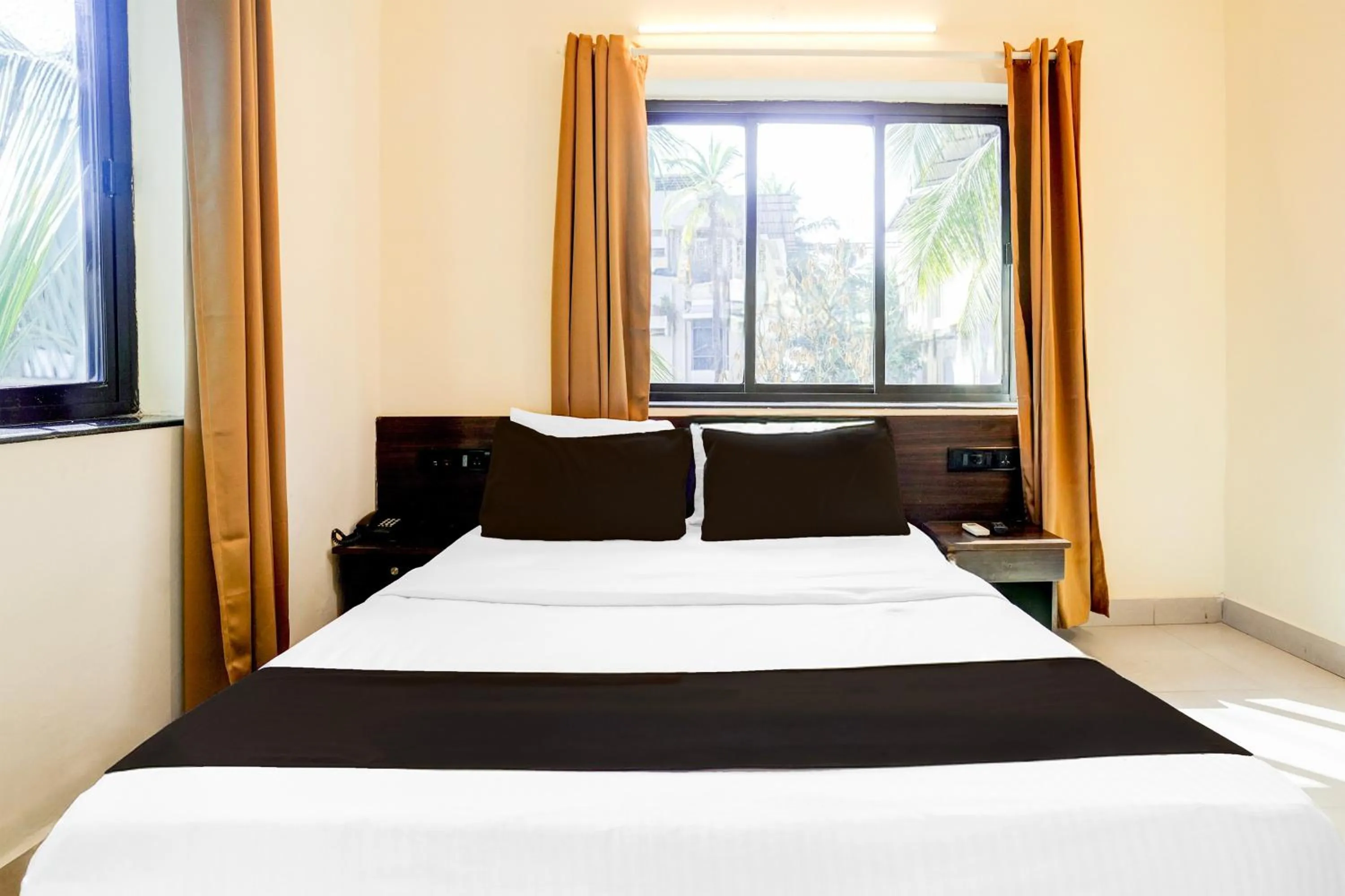 Bedroom, Bed in Super Collection O Panjim Near Miramar Beach