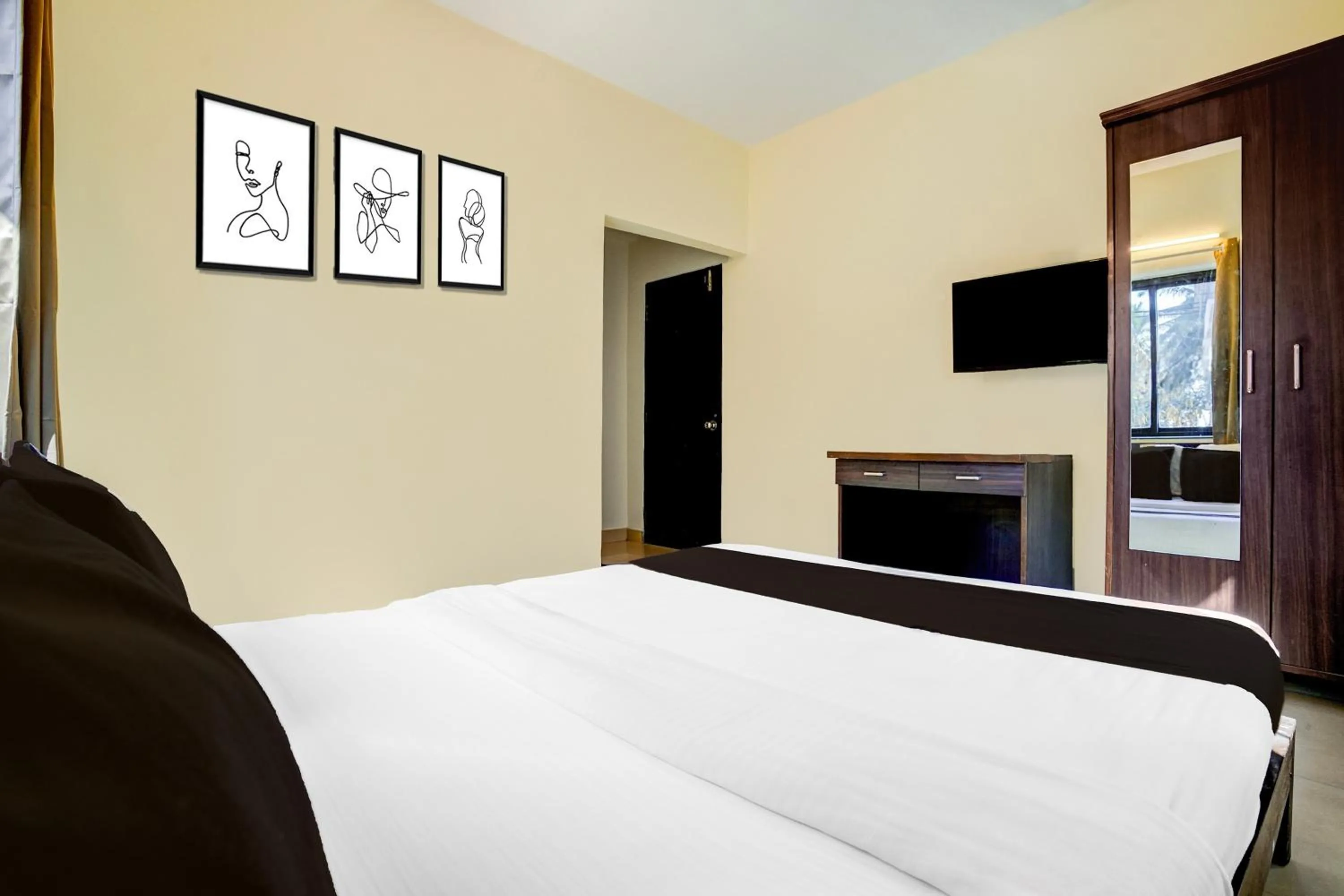 Bedroom, Bed in Super Collection O Panjim Near Miramar Beach