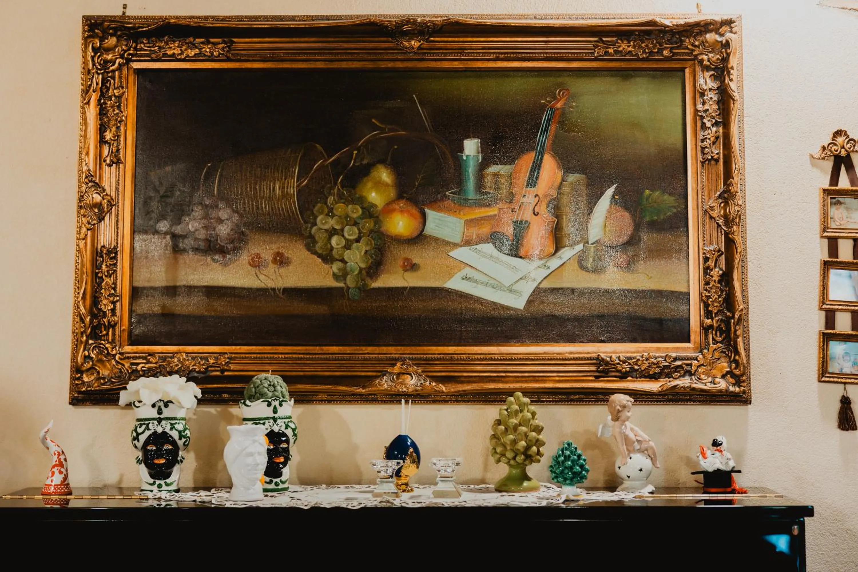 Decorative detail in B&B Vicidomini