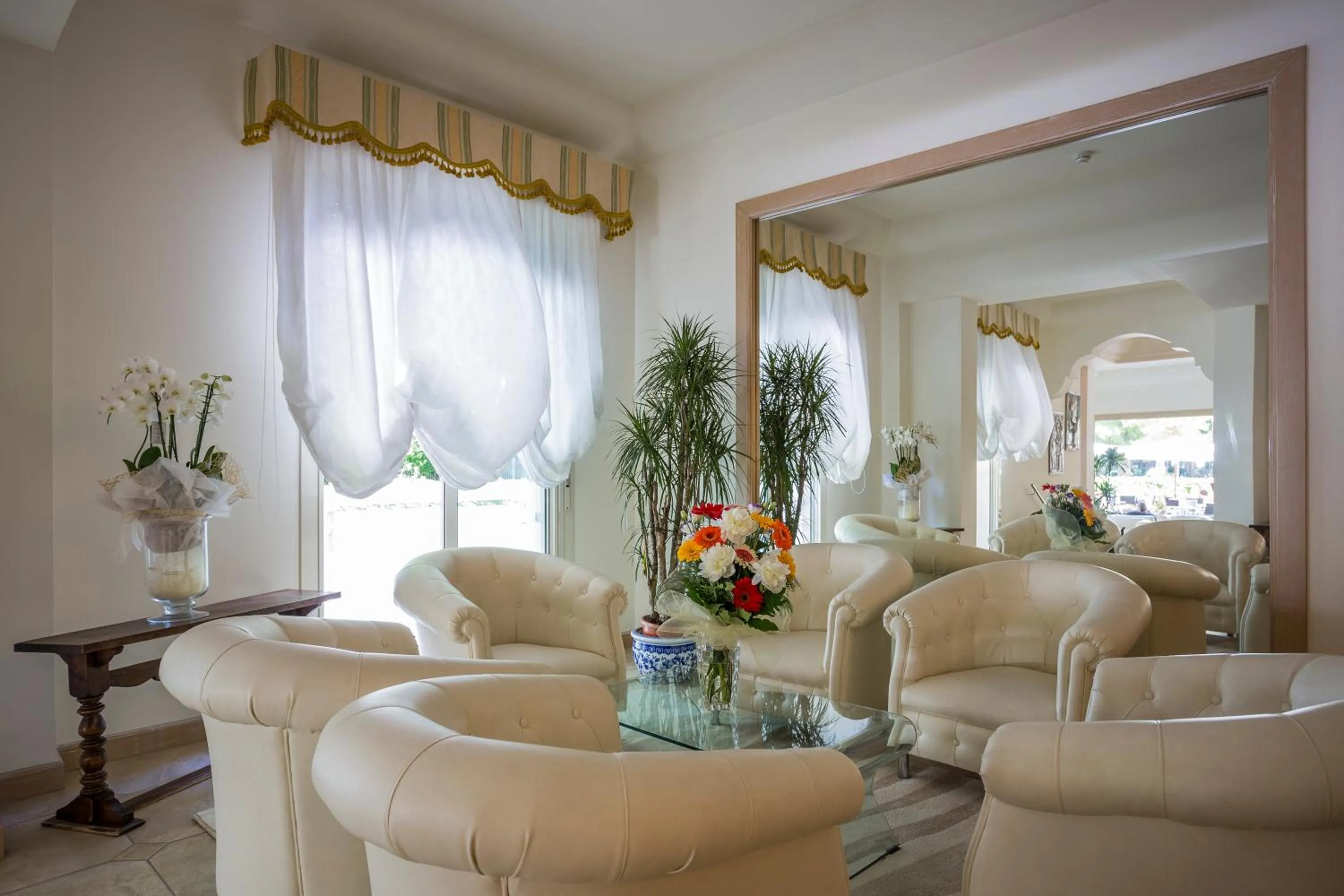 Seating area in Hotel Athena