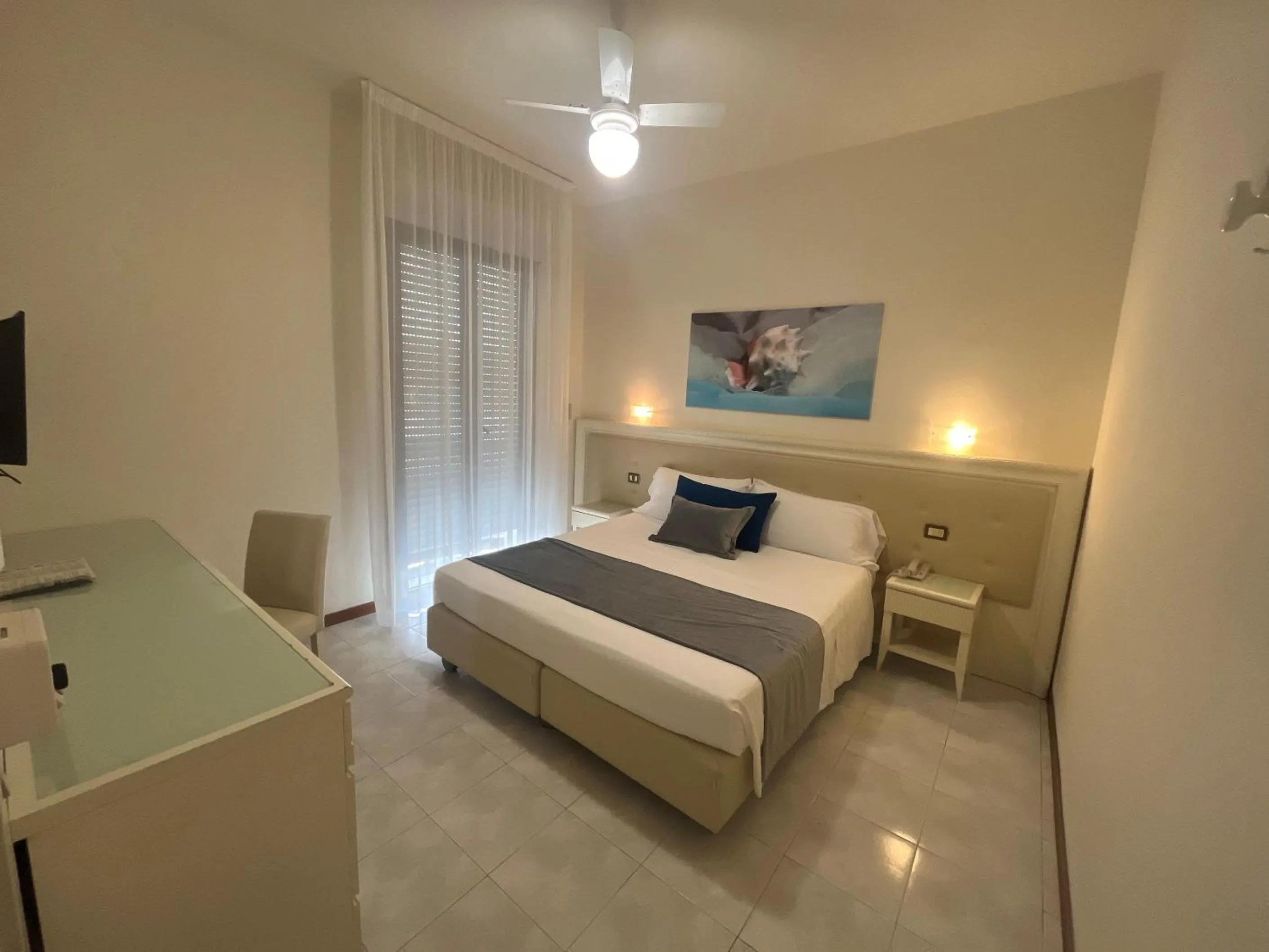 Bedroom, Bed in Hotel Athena