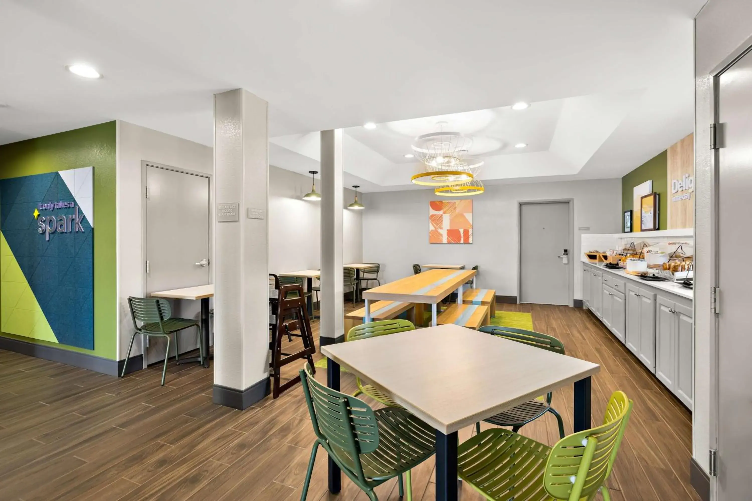 Breakfast in Spark By Hilton Tifton Breakfast in Spark By Hilton Tifton