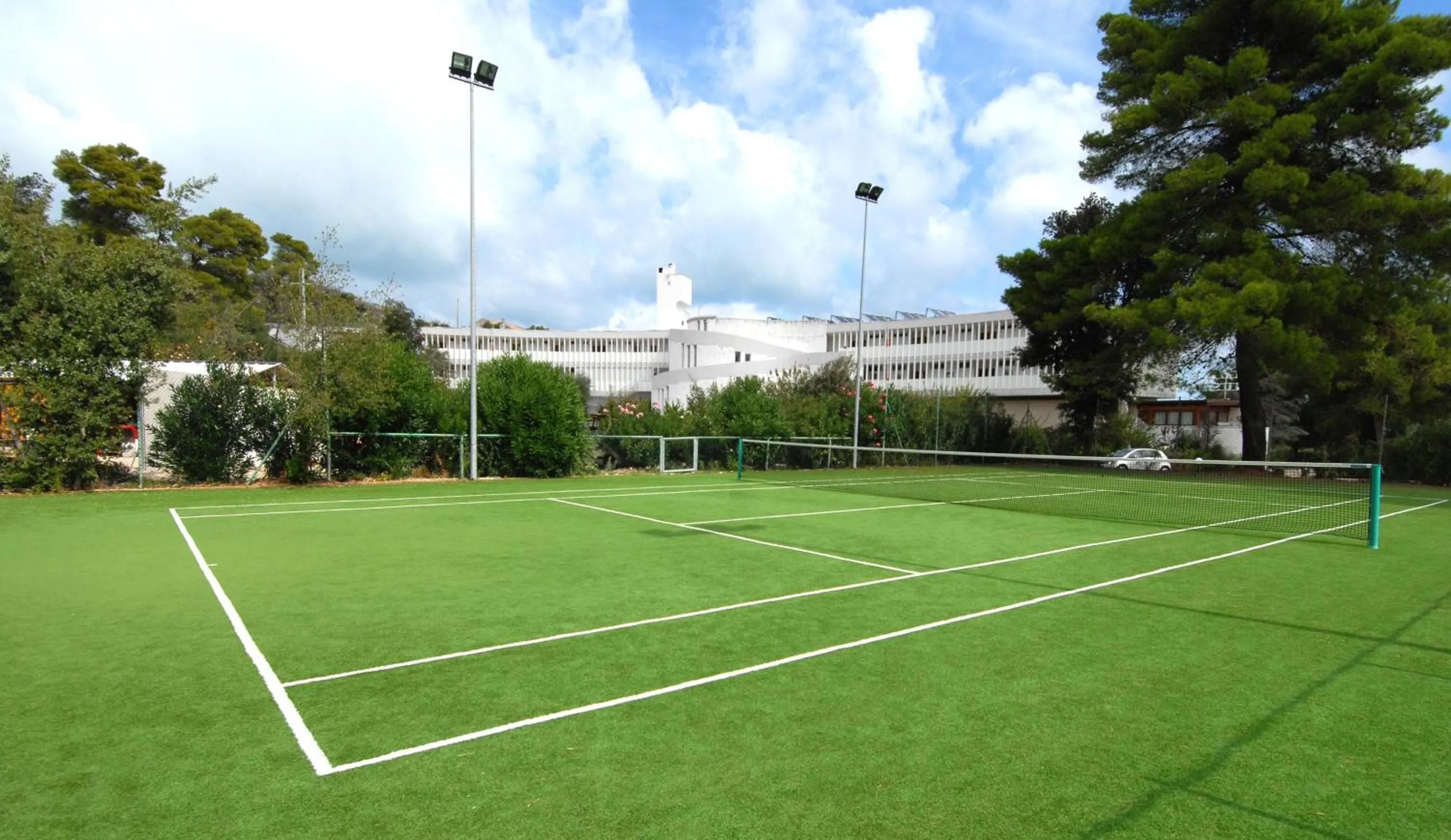 Tennis court in Valtur Baia del Gusmay Beach Resort