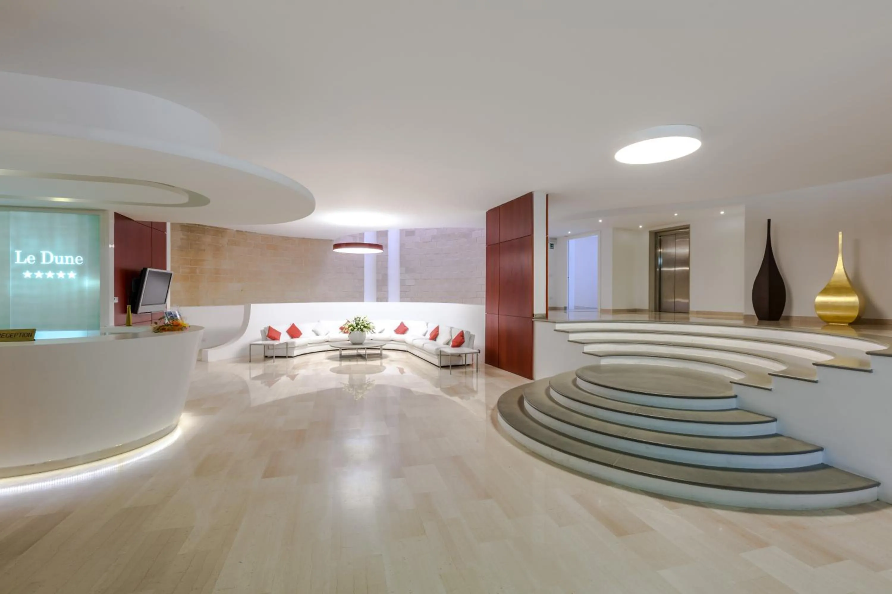 Lobby or reception in Valtur Baia del Gusmay Beach Resort