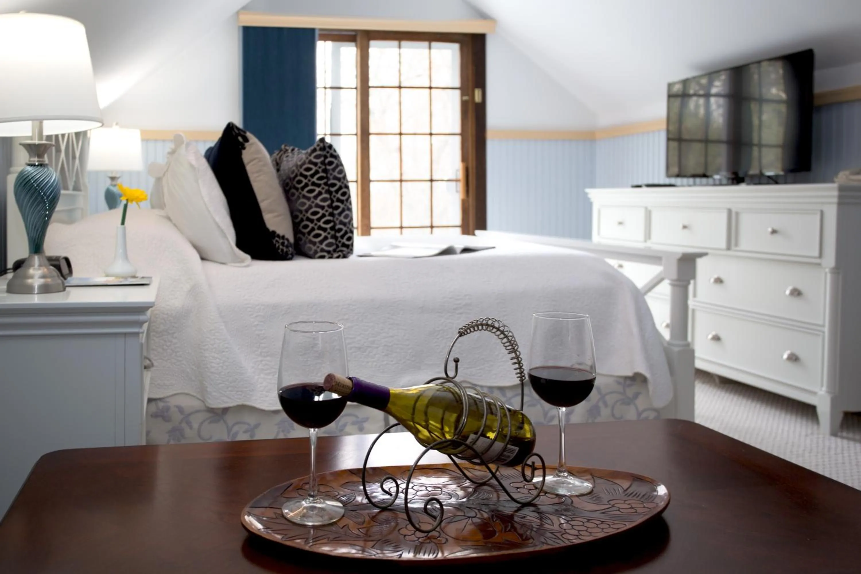 Bed in Queen Anne Inn