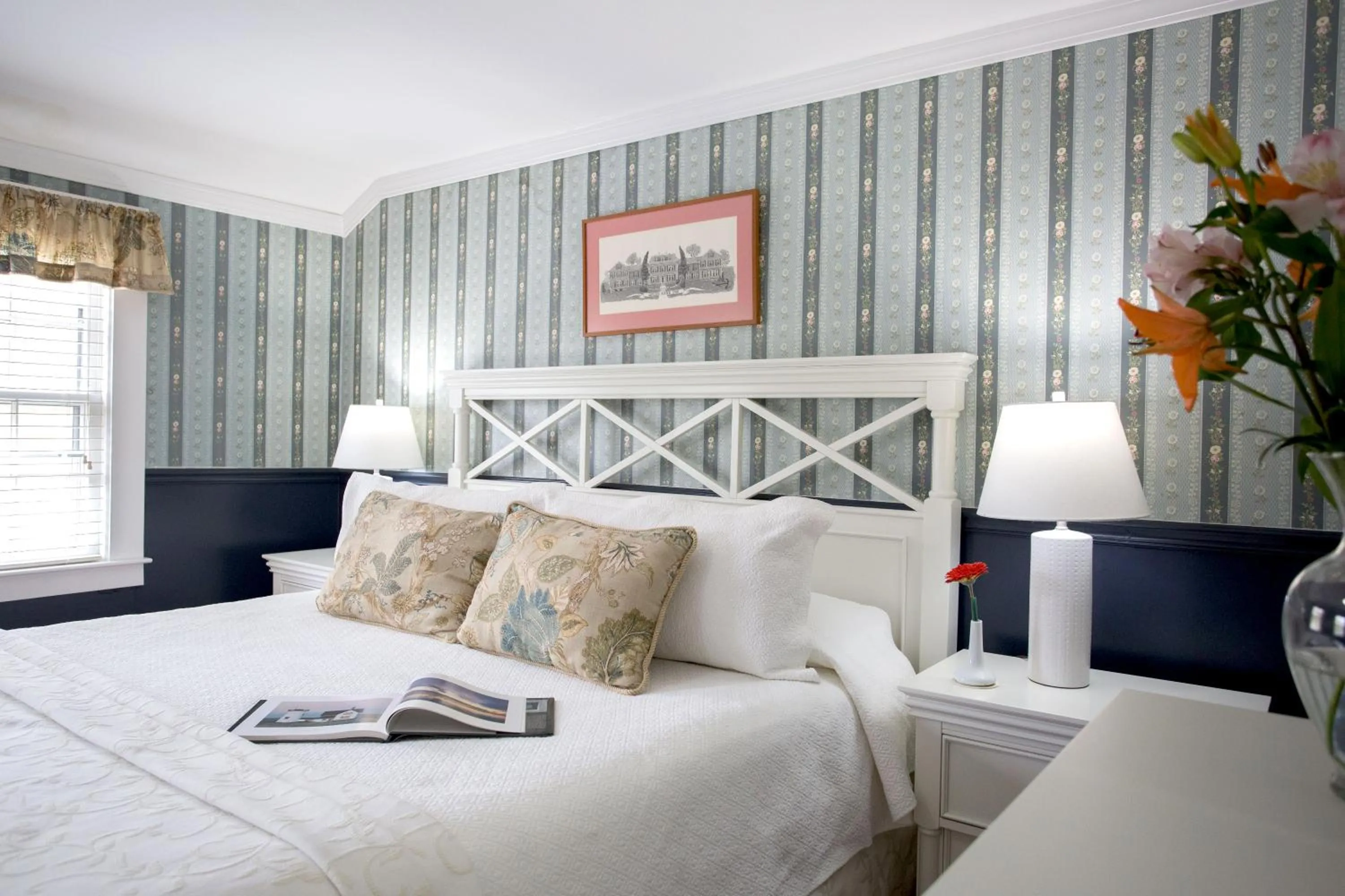 Bed in Queen Anne Inn