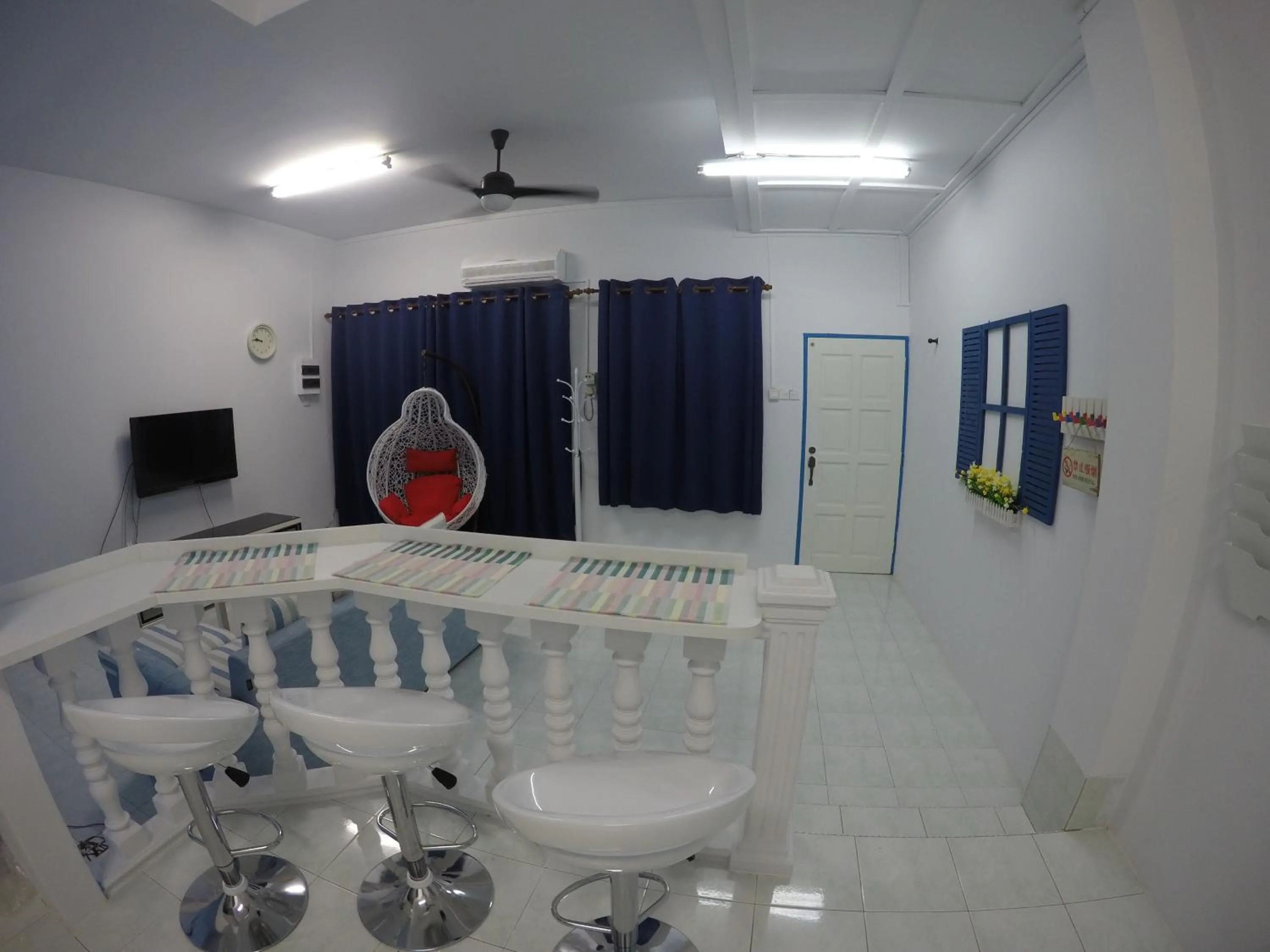 Little Blue House Kemaman Guesthouse