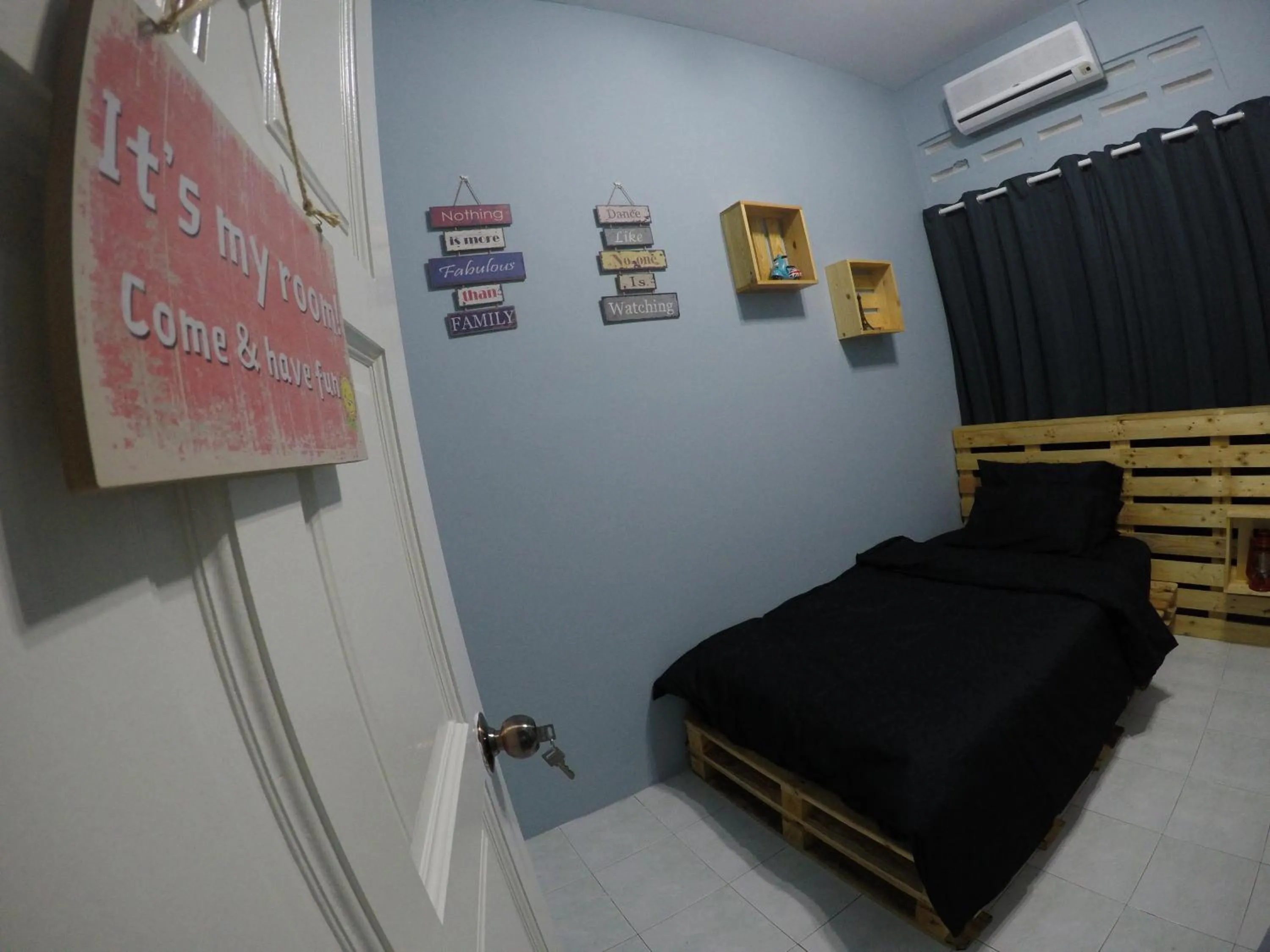 Little Blue House Kemaman Guesthouse
