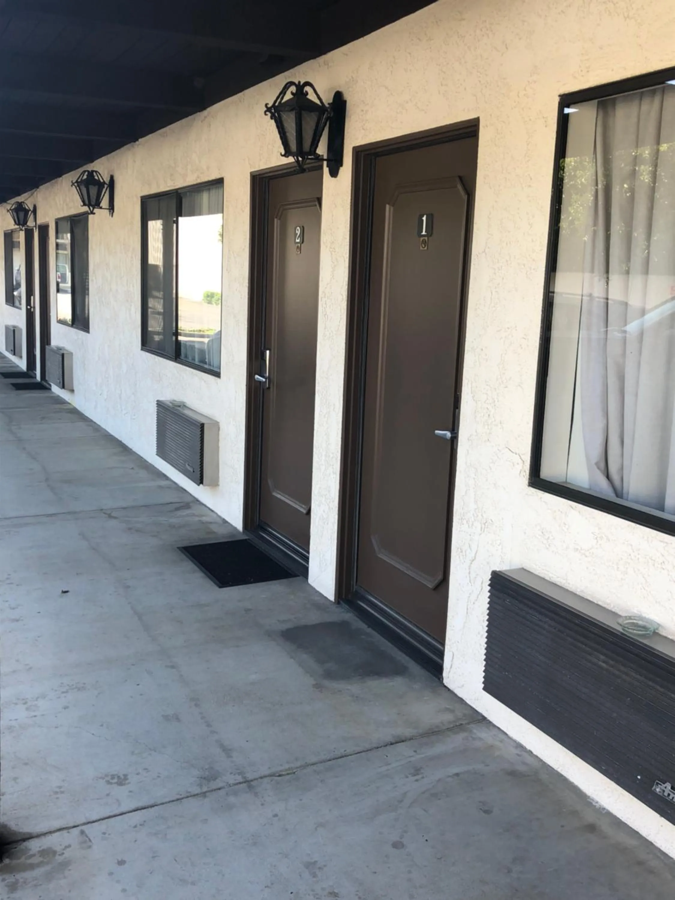 Facade/entrance in Cozy Inn