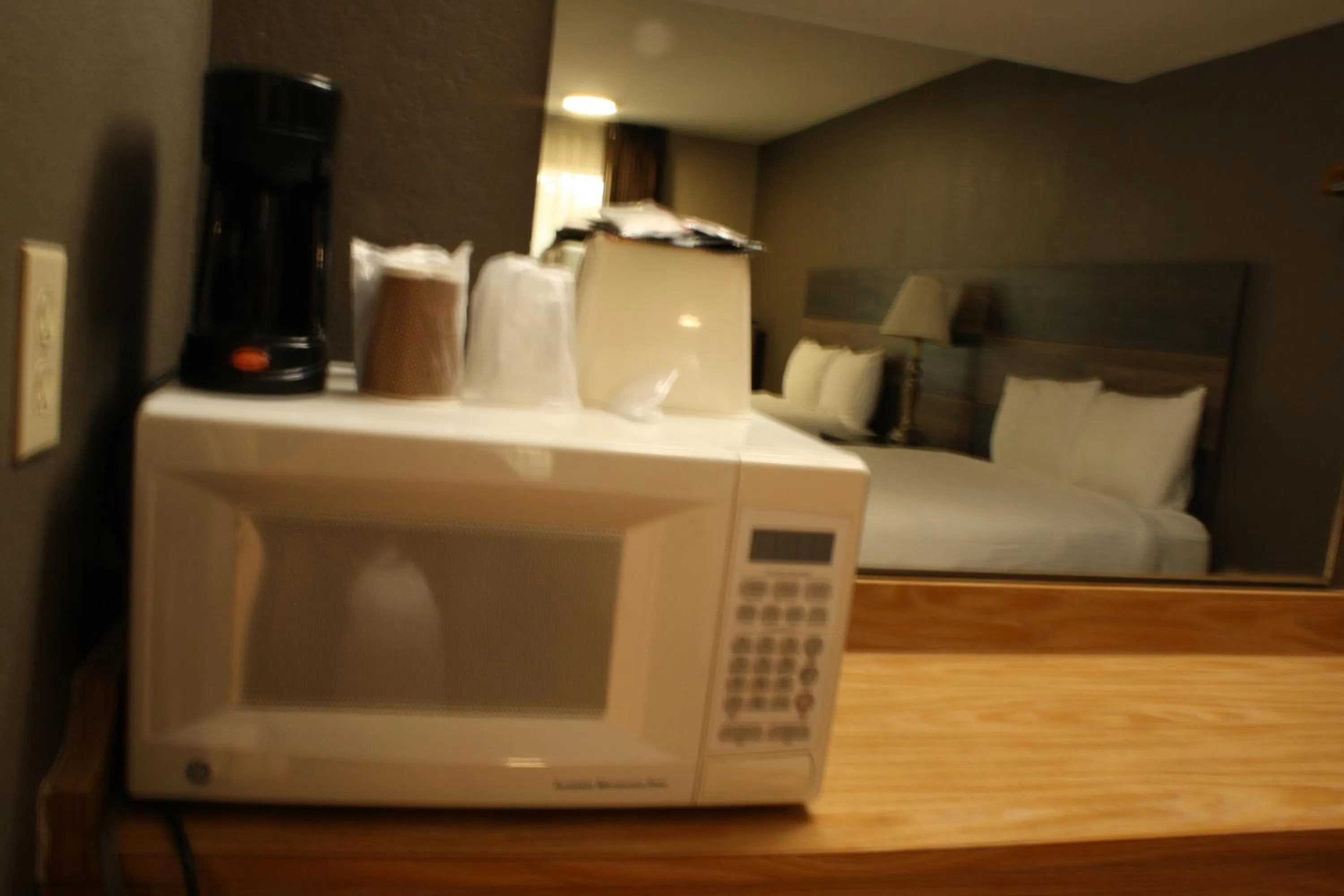 Food, Bed in Cozy Inn