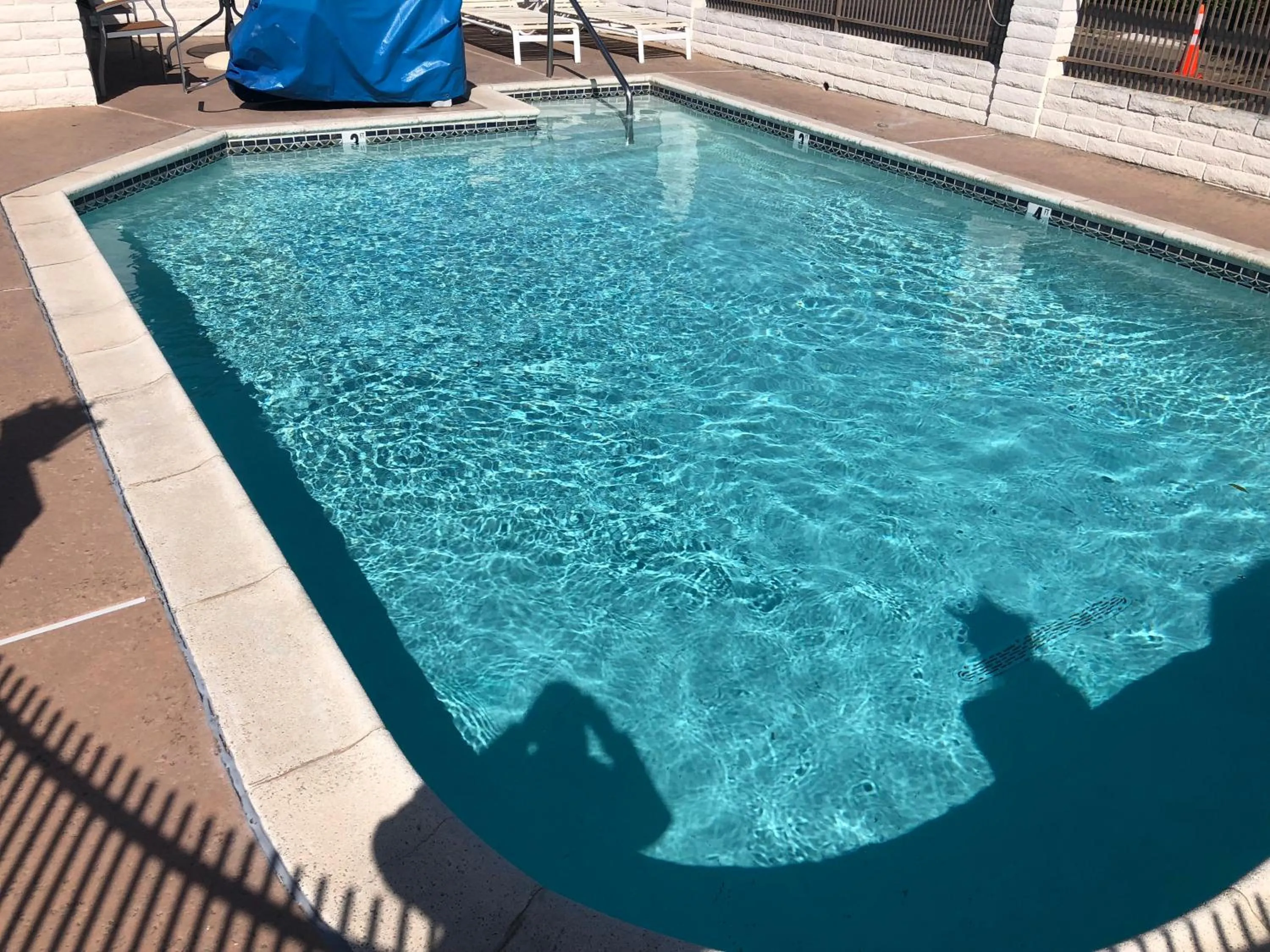 Swimming pool in Cozy Inn