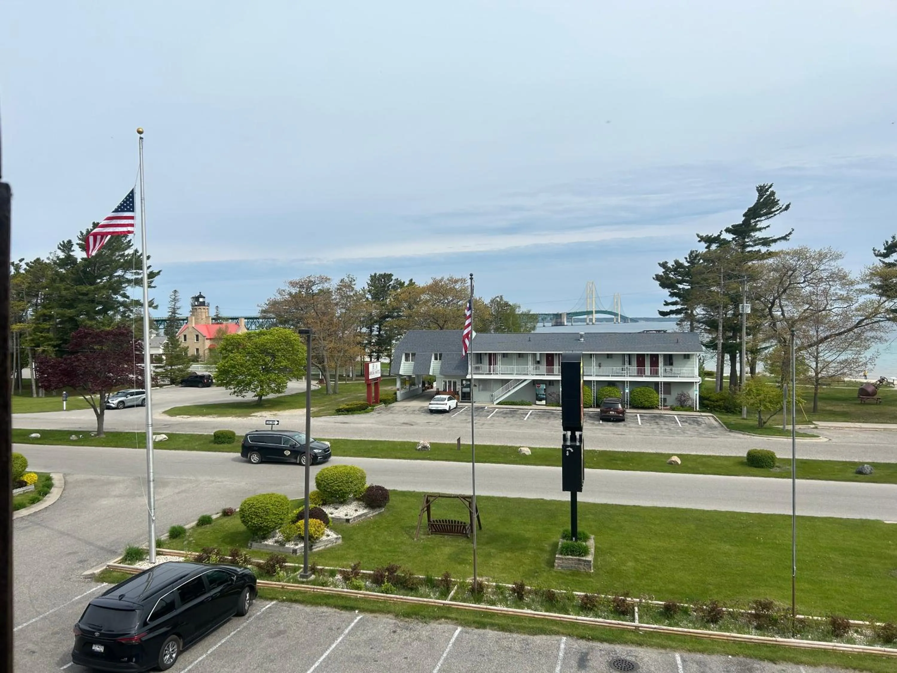 Property building in Super 8 by Wyndham Bridgeview of Mackinaw City