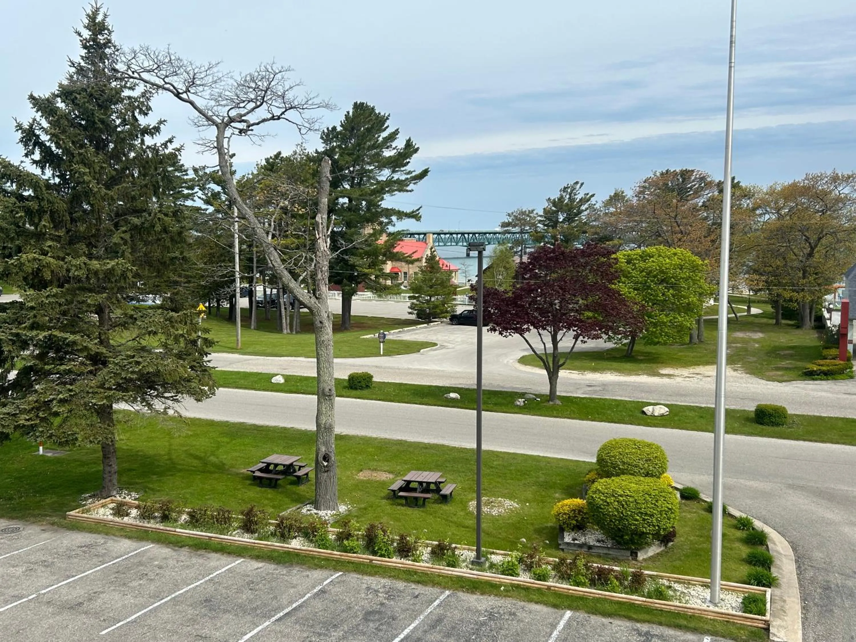 Property building in Super 8 by Wyndham Bridgeview of Mackinaw City