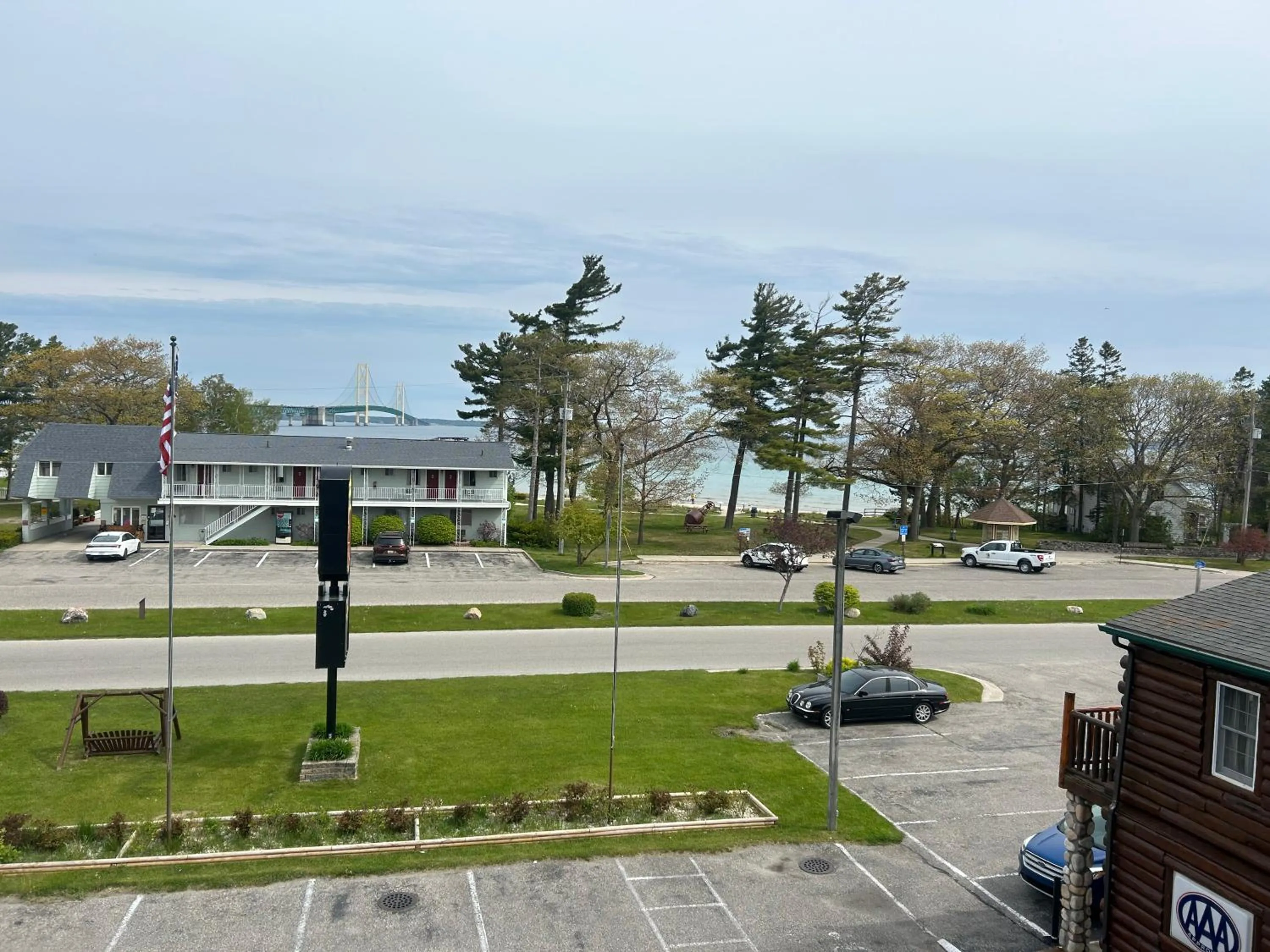 Property building in Super 8 by Wyndham Bridgeview of Mackinaw City