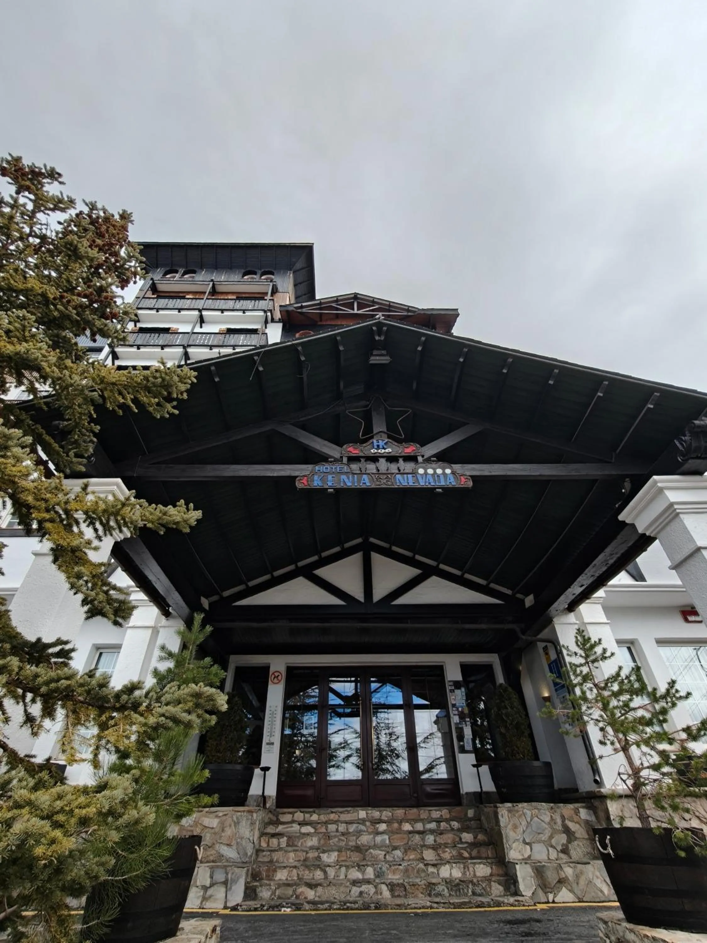 Property building in Hotel Kenia Nevada