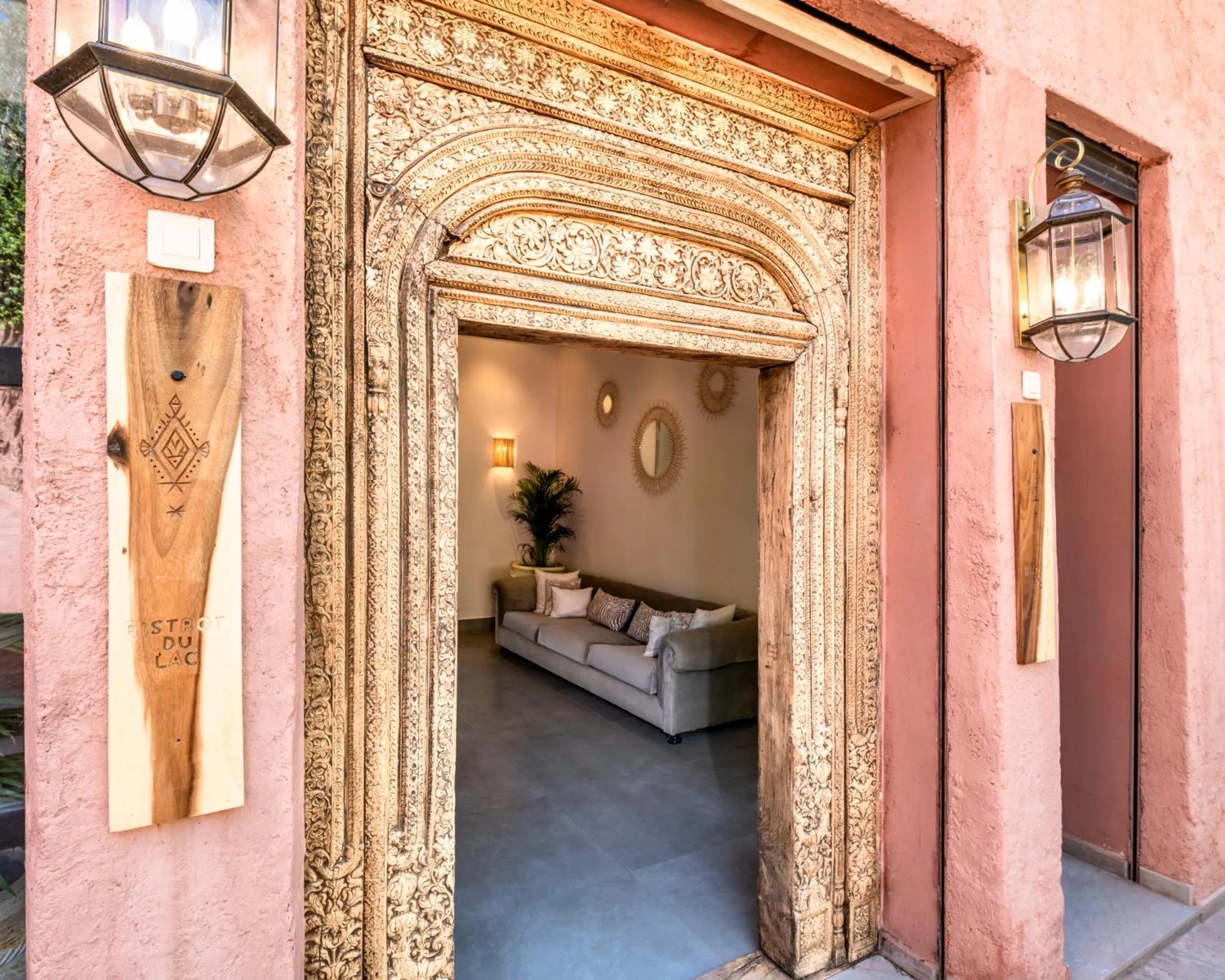 Restaurant/places to eat, Bed in Widiane Resort