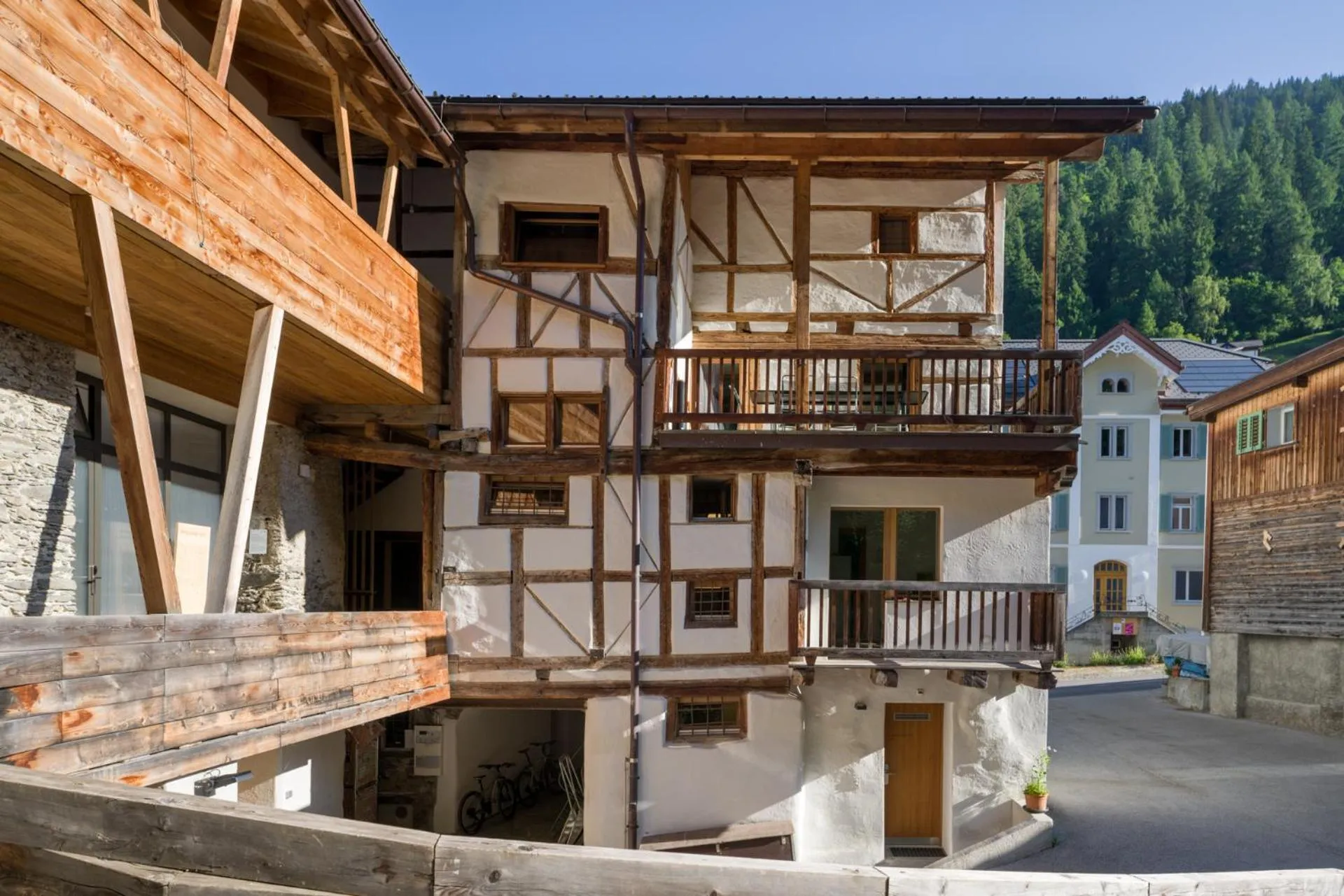 Property building in Jugendherberge Trin