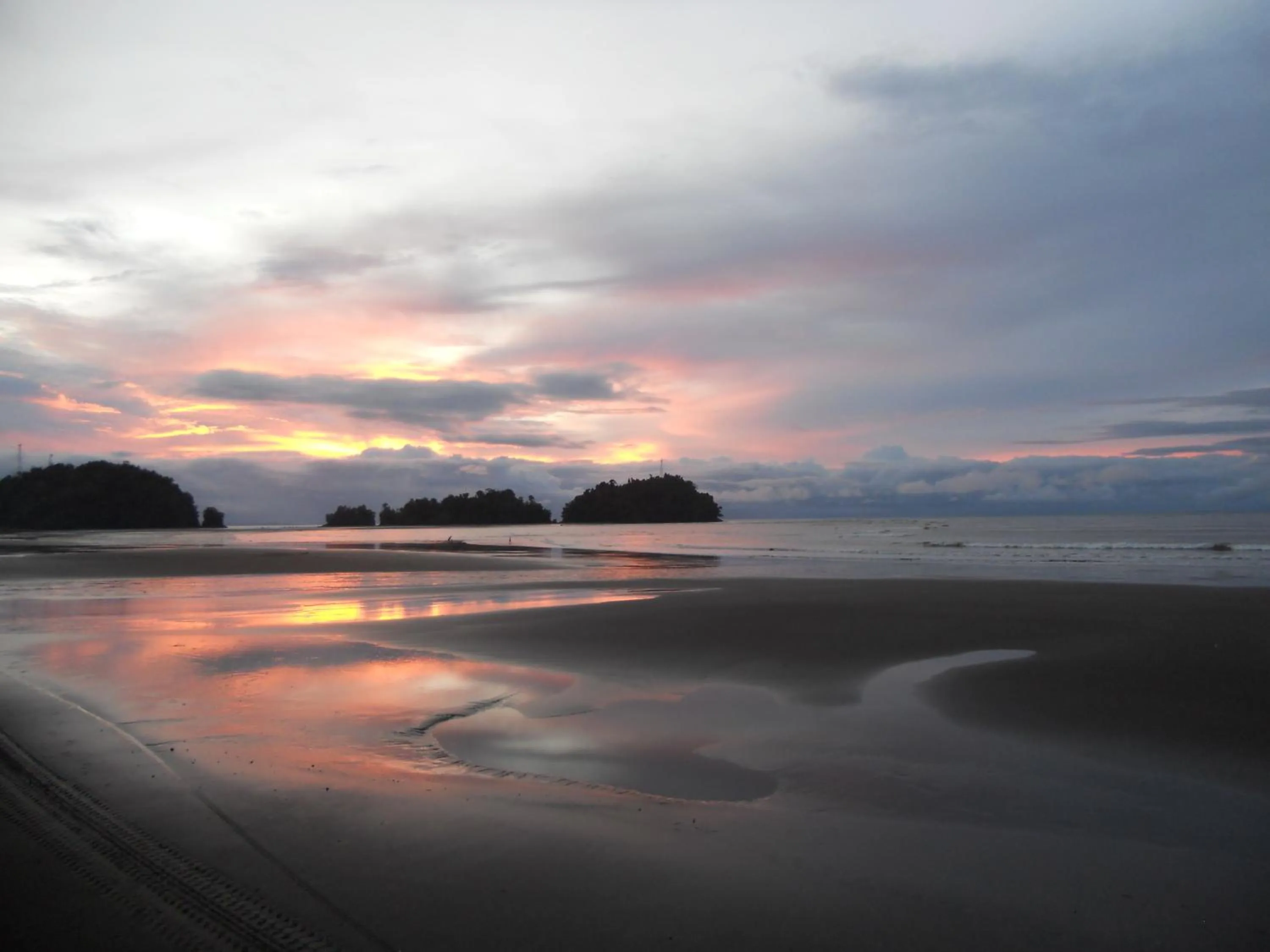 Night in Hotel Nuquimar