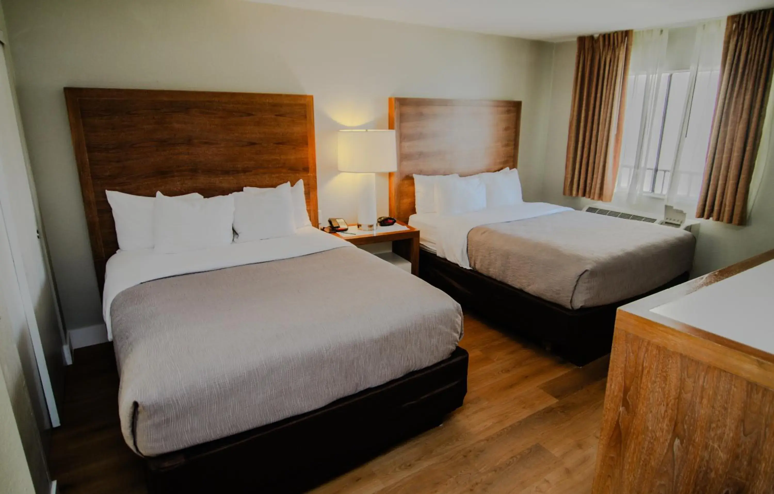 Quality Inn & Suites By the Parks Quality Inn & Suites By the Parks