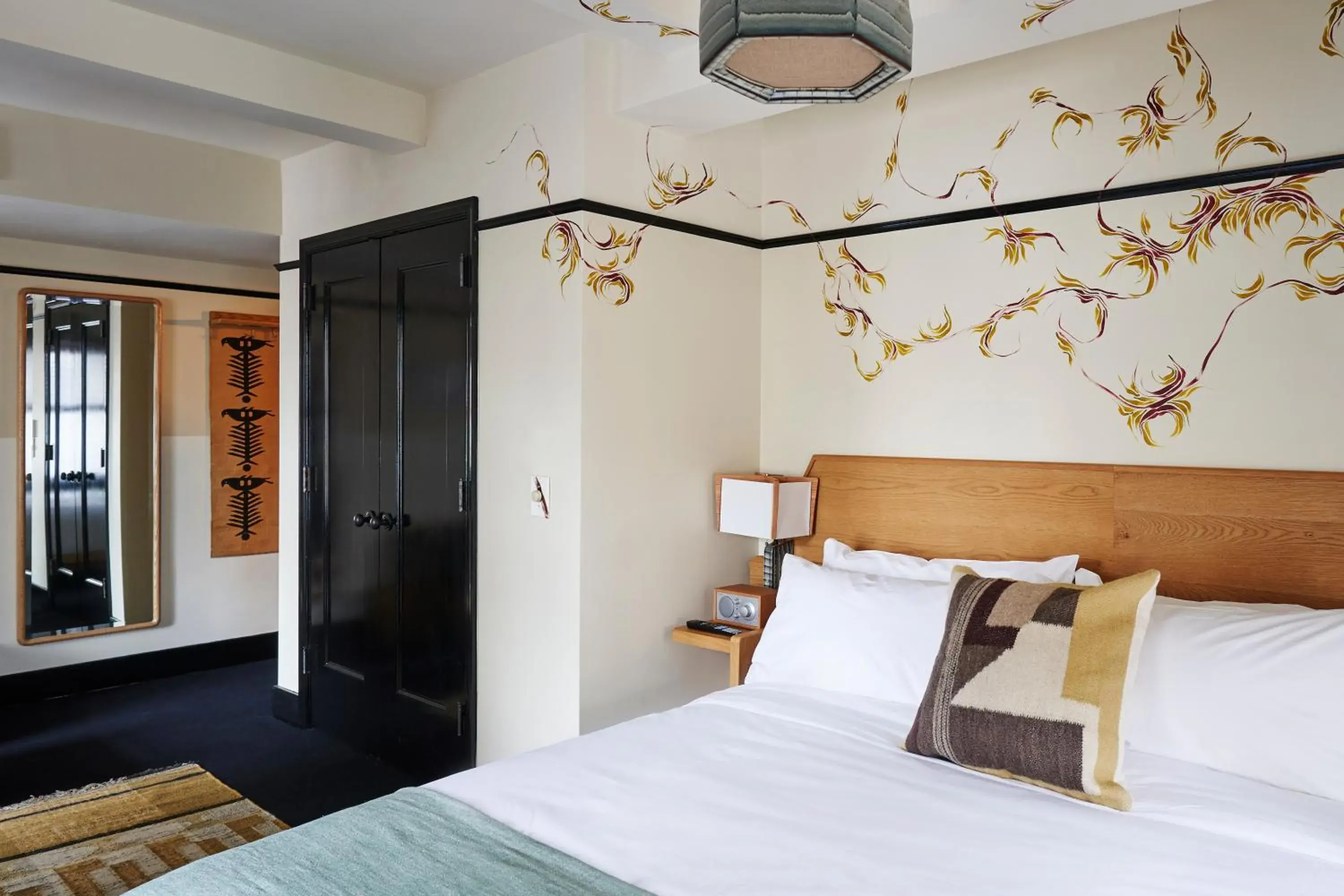 Bedroom, Bed in Freehand New York Bedroom, Bed in Freehand New York