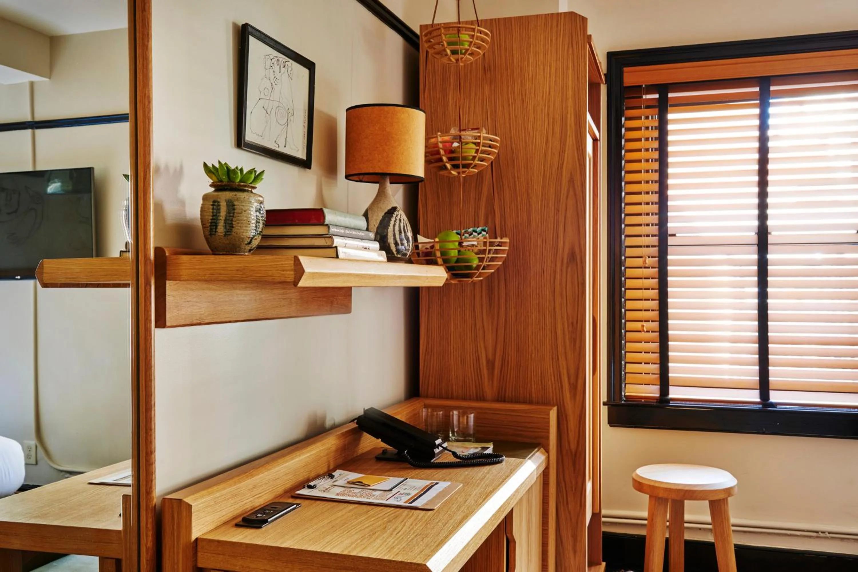 hair dresser in Freehand New York