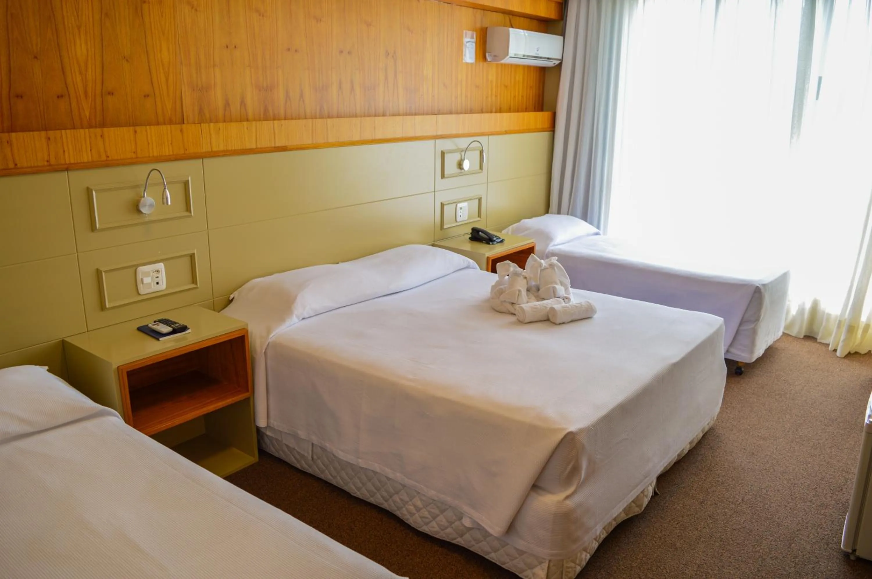 Bed in Sky Valle Hotel