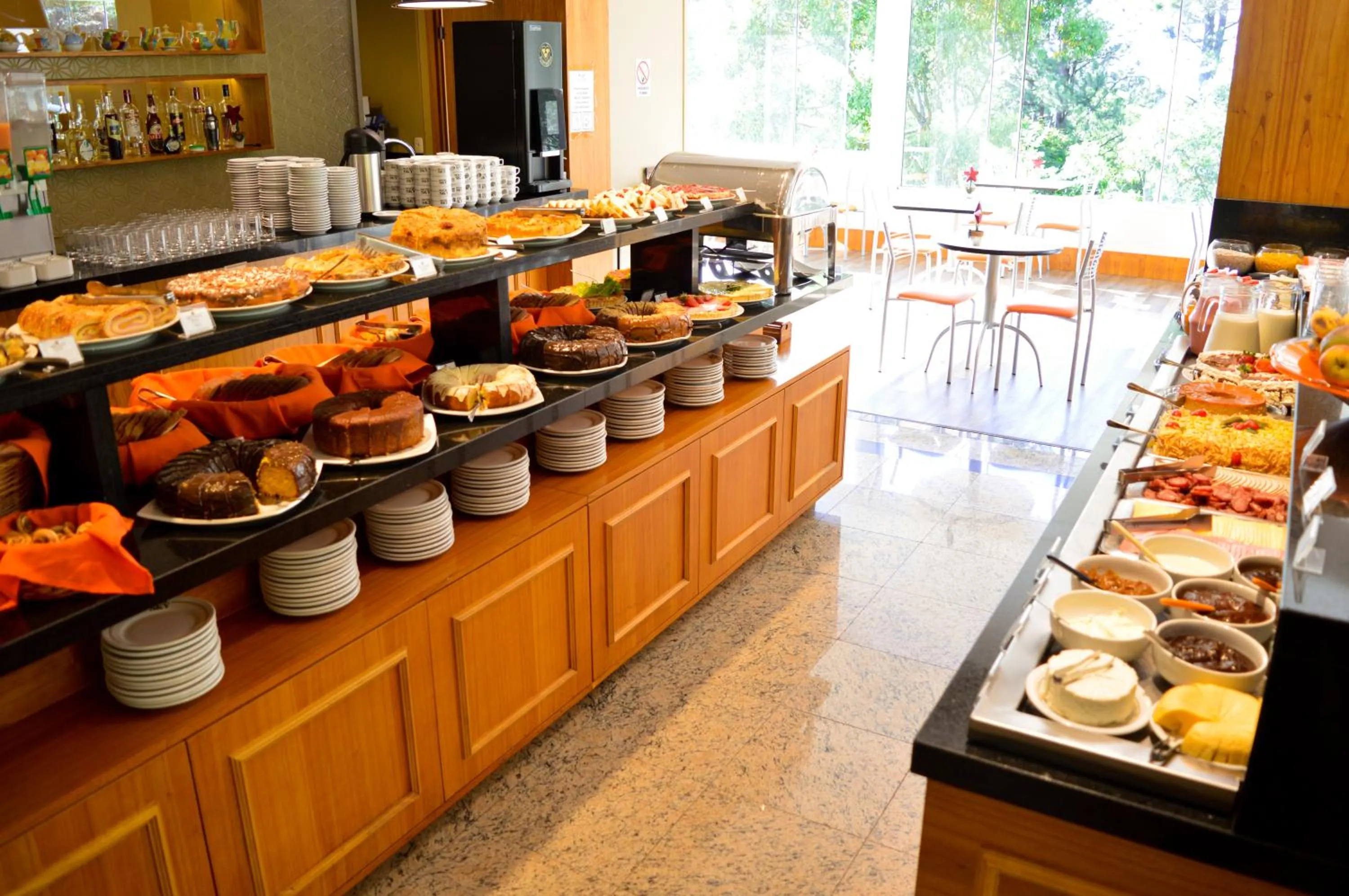 Continental breakfast in Sky Valle Hotel
