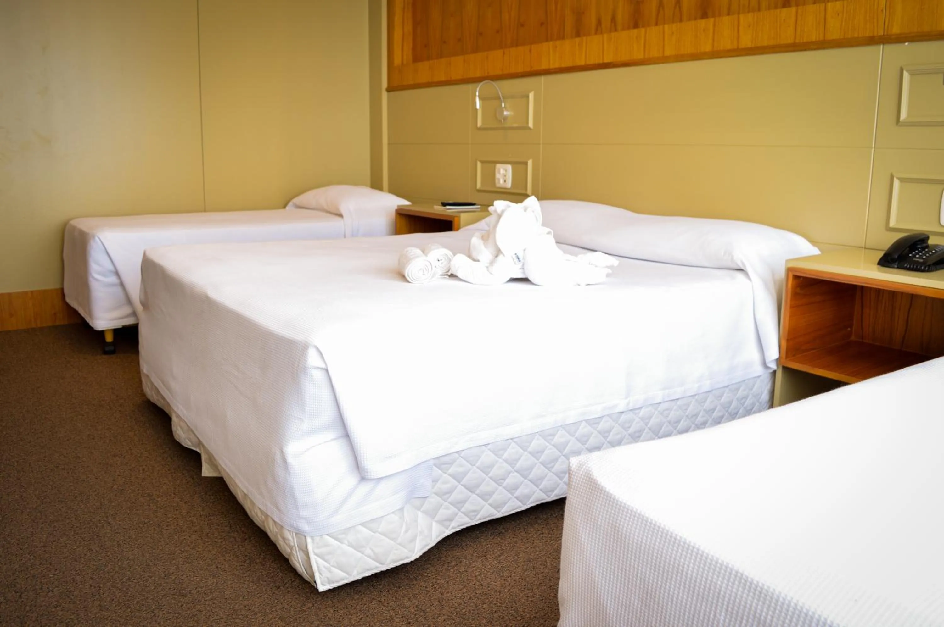 Bed in Sky Valle Hotel