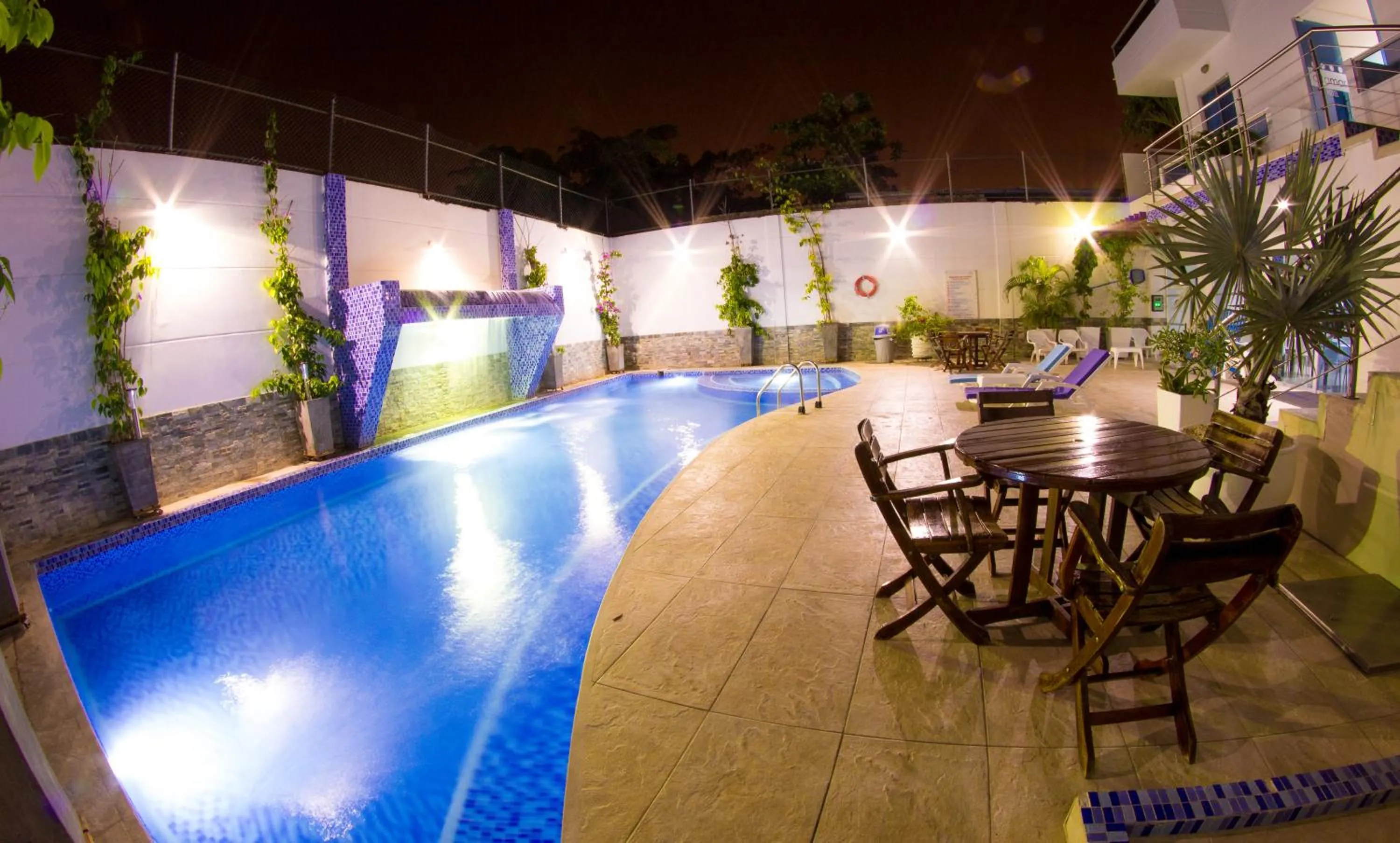 Swimming pool in Hotel Altamar Cartagena