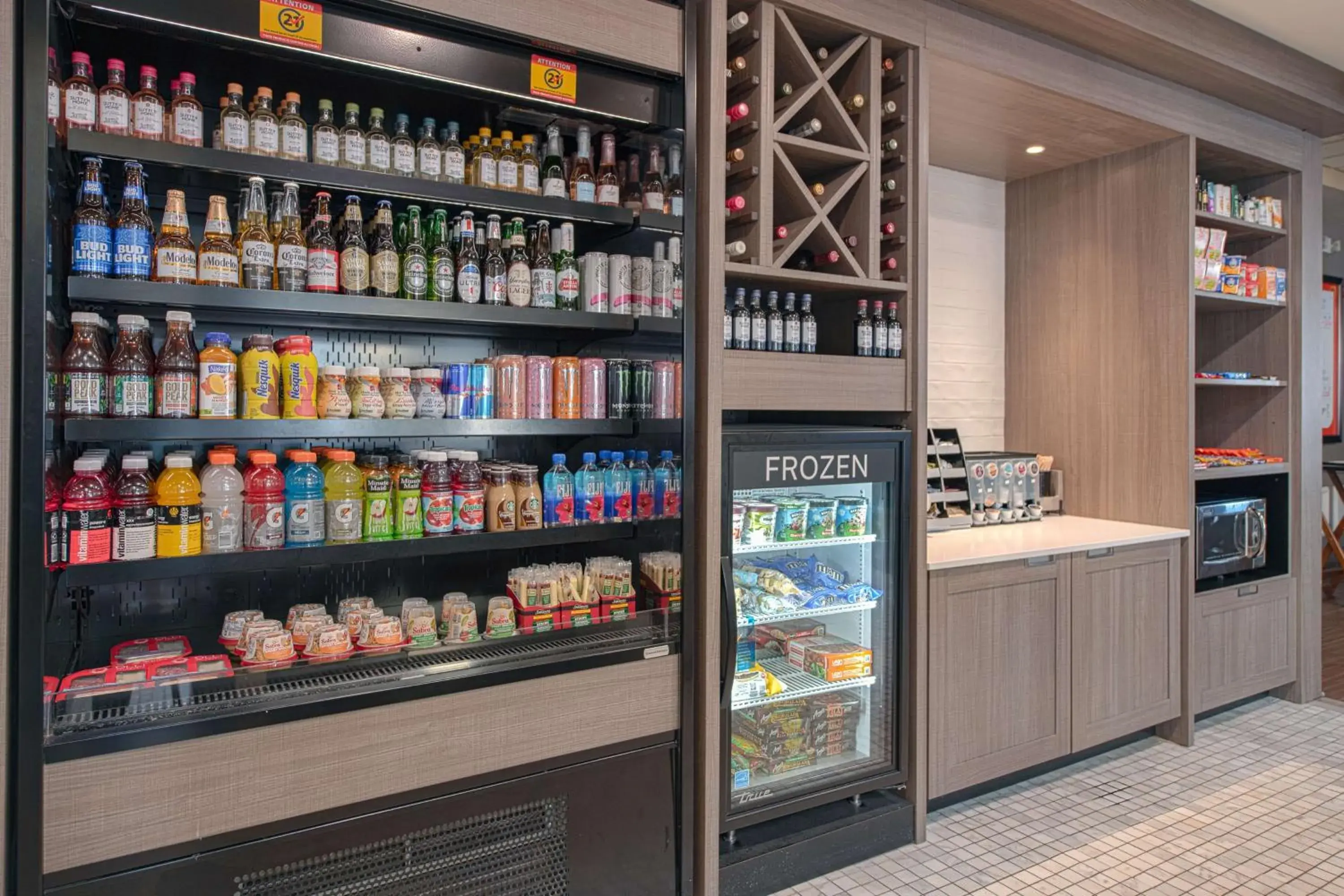 Restaurant/places to eat in Hilton Garden Inn Newport News Restaurant/places to eat in Hilton Garden Inn Newport News