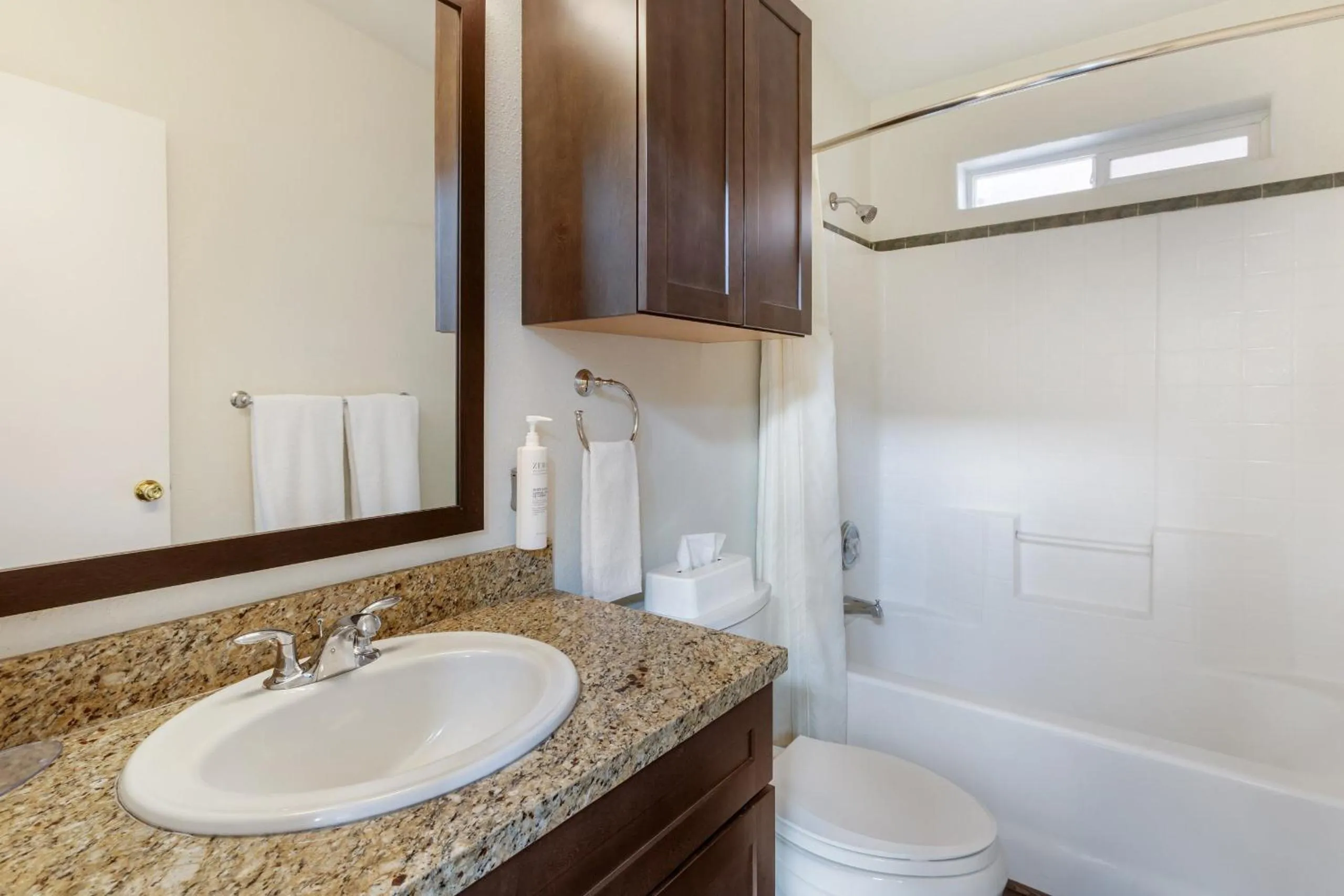 Bathroom in Kohl's Ranch Lodge