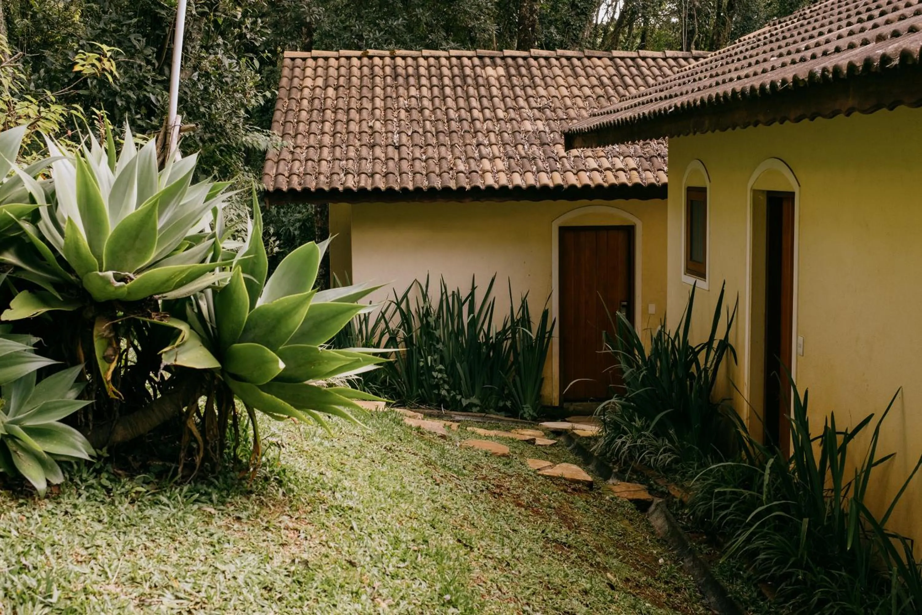 Facade/entrance in Pousada Amanita Monte Verde