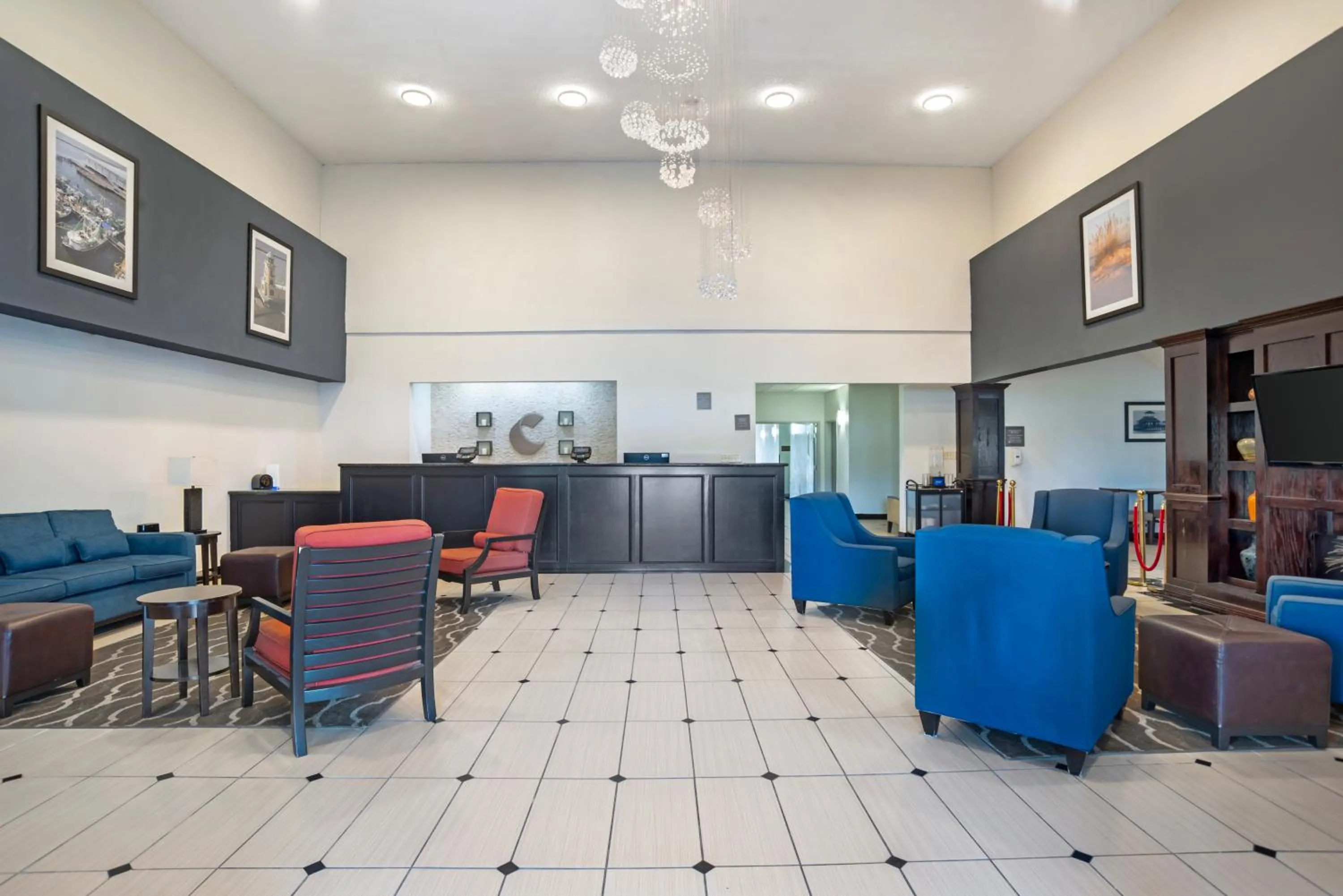 Lobby or reception in Comfort Inn & Suites Crystal Inn Sportsplex