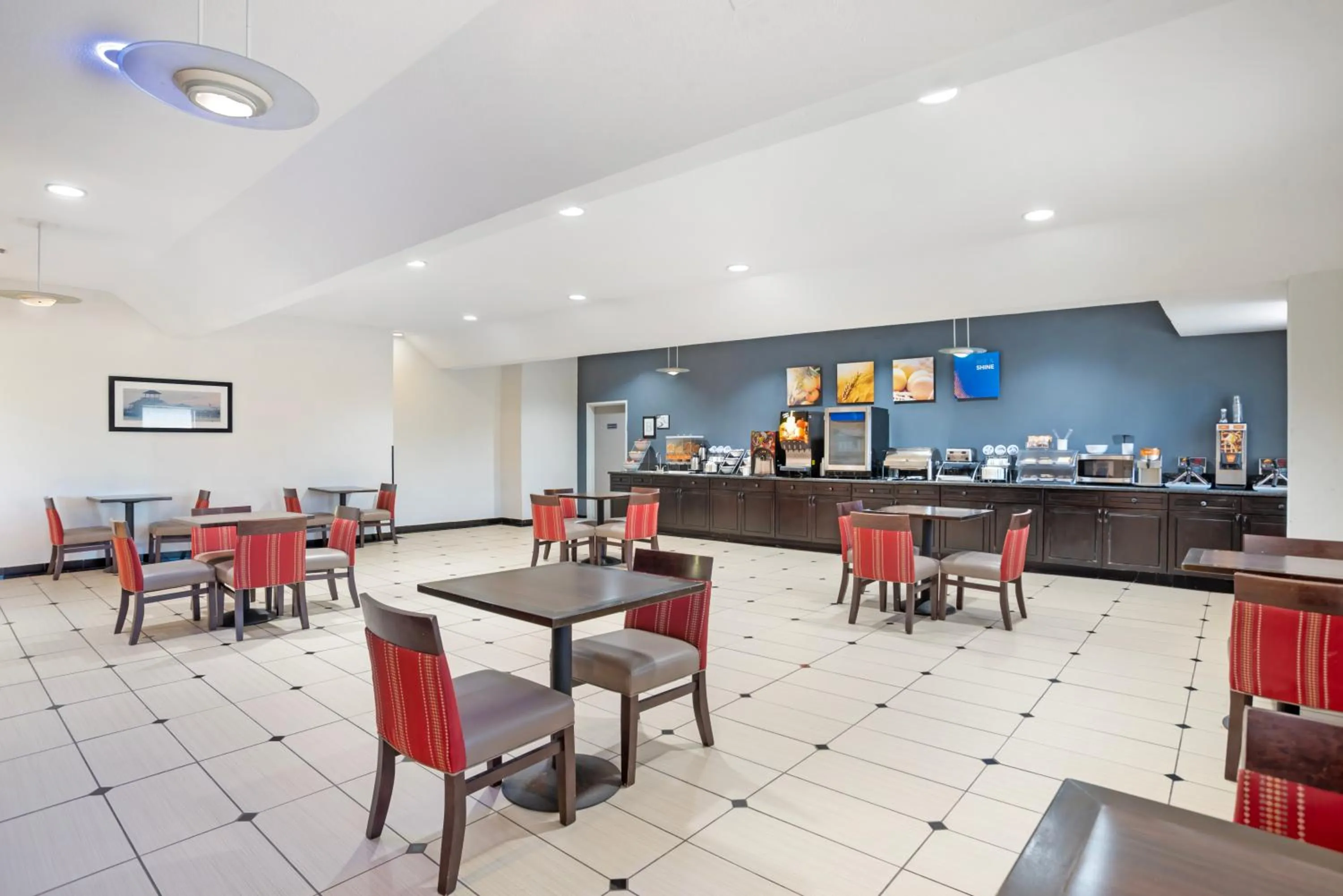 Food and drinks in Comfort Inn & Suites Crystal Inn Sportsplex