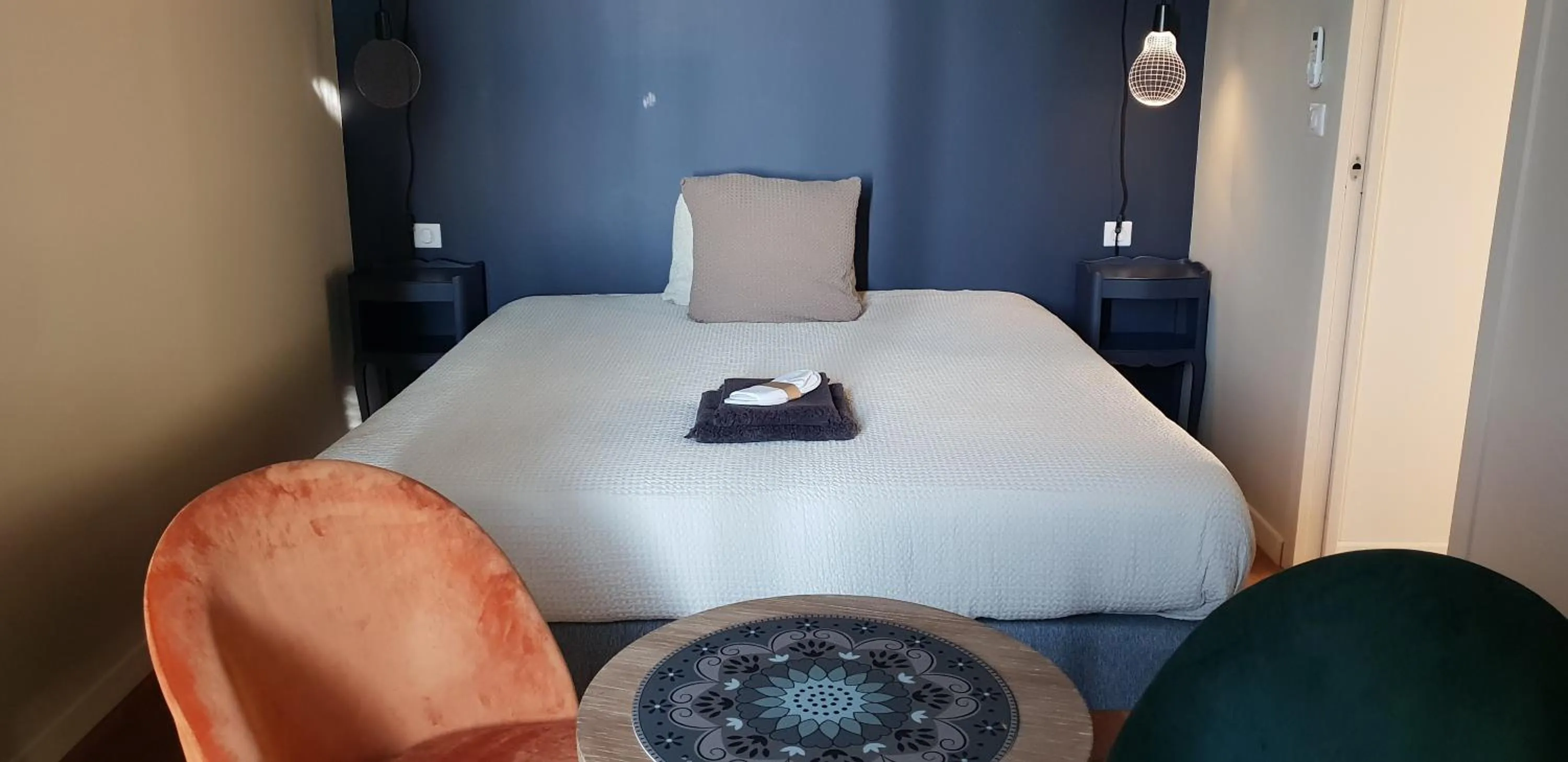 Bedroom, Bed in Le Domaine de Dony