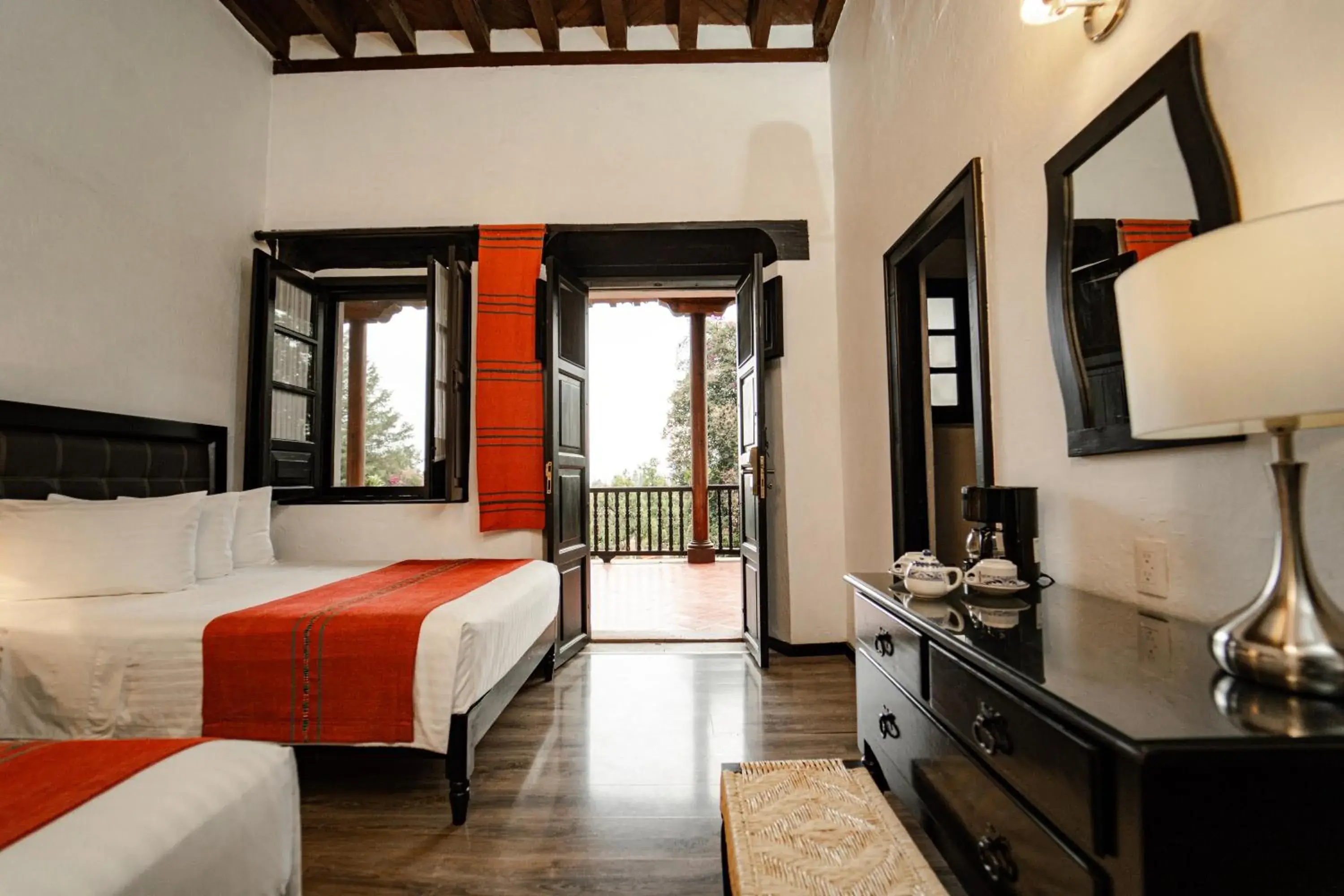 Photo of the whole room, Bed in Best Western Plus Posada de Don Vasco Photo of the whole room, Bed in Best Western Plus Posada de Don Vasco