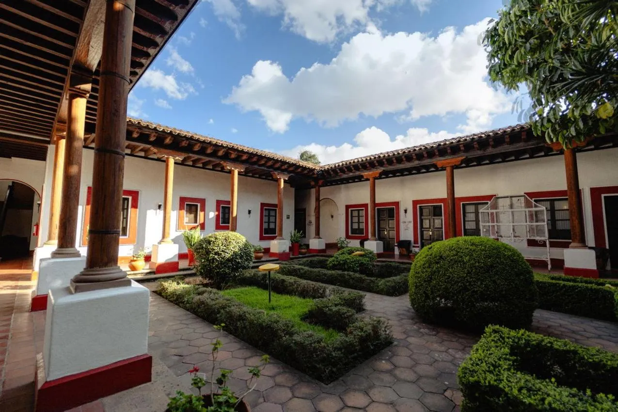 Garden view in Best Western Plus Posada de Don Vasco