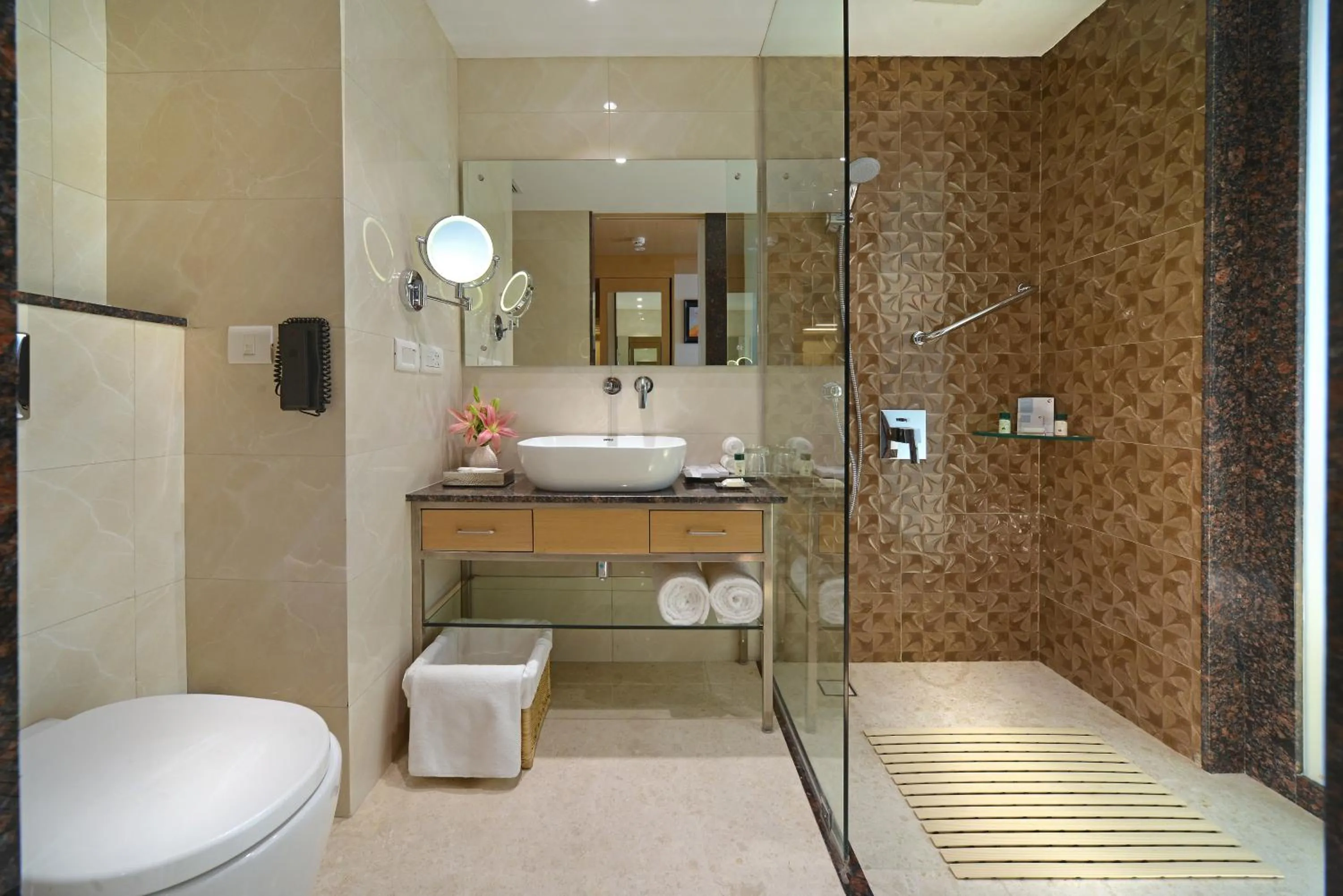 Shower in Fortune Inn Promenade, Vadodara - Member ITC Hotels' Group