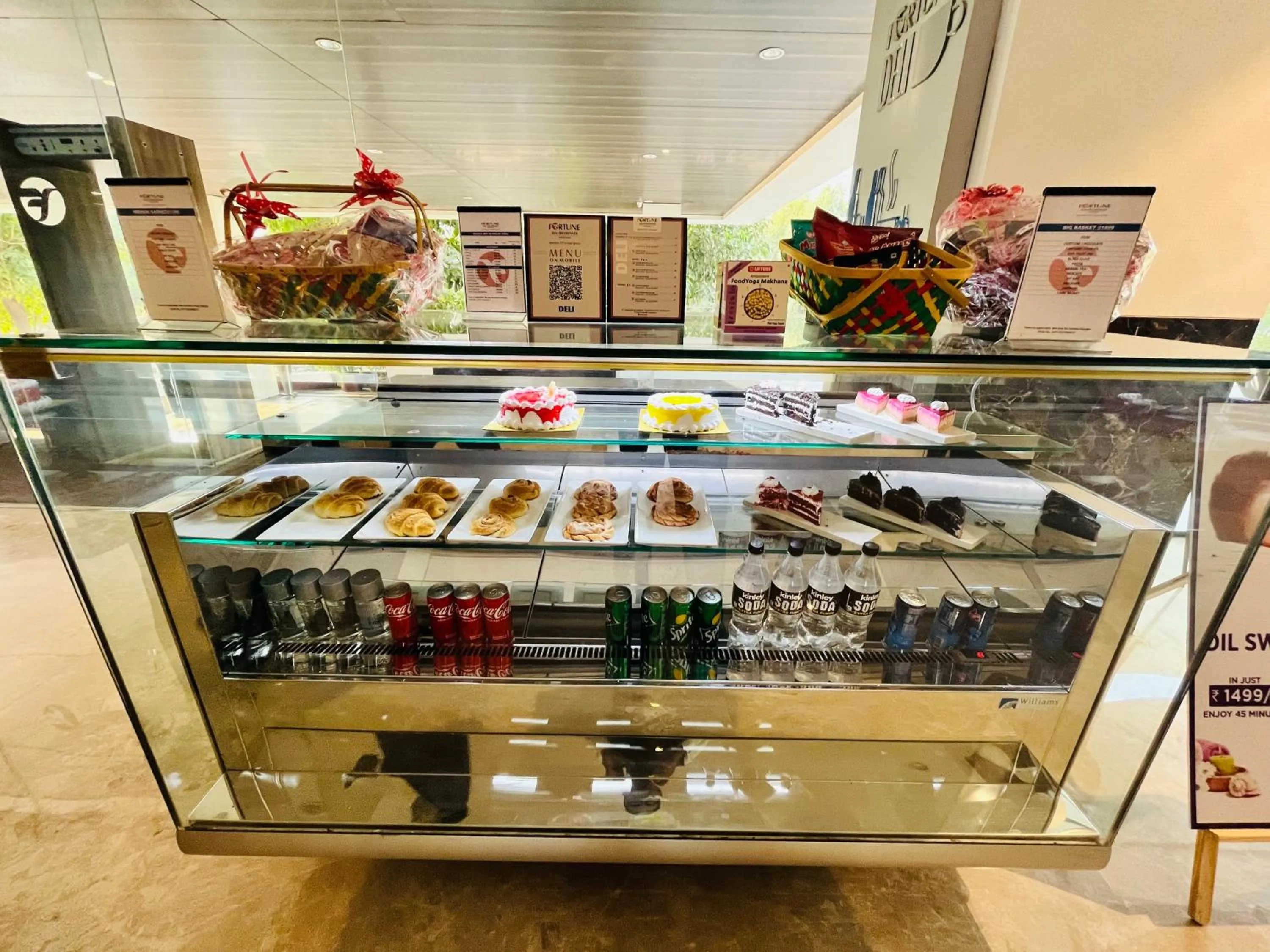 Food and drinks in Fortune Inn Promenade, Vadodara - Member ITC Hotels' Group