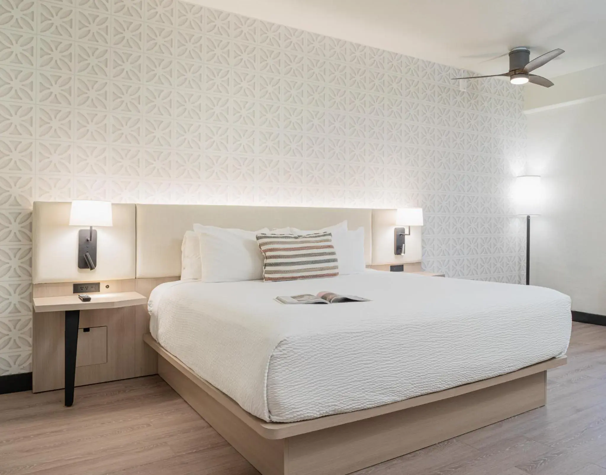 Bed in Palm Mountain Resort & Spa Bed in Palm Mountain Resort & Spa