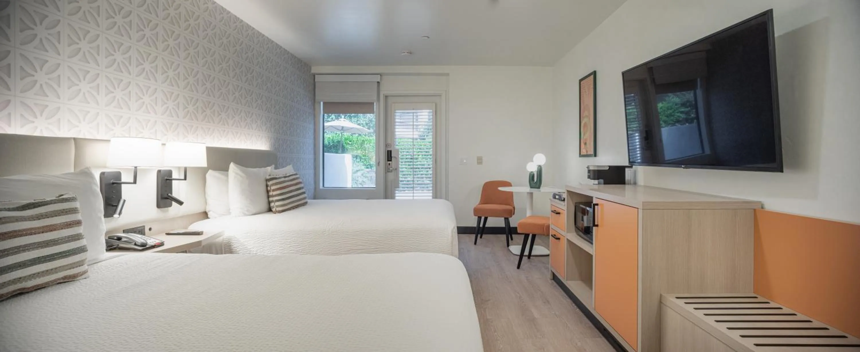 Bed in Palm Mountain Resort & Spa