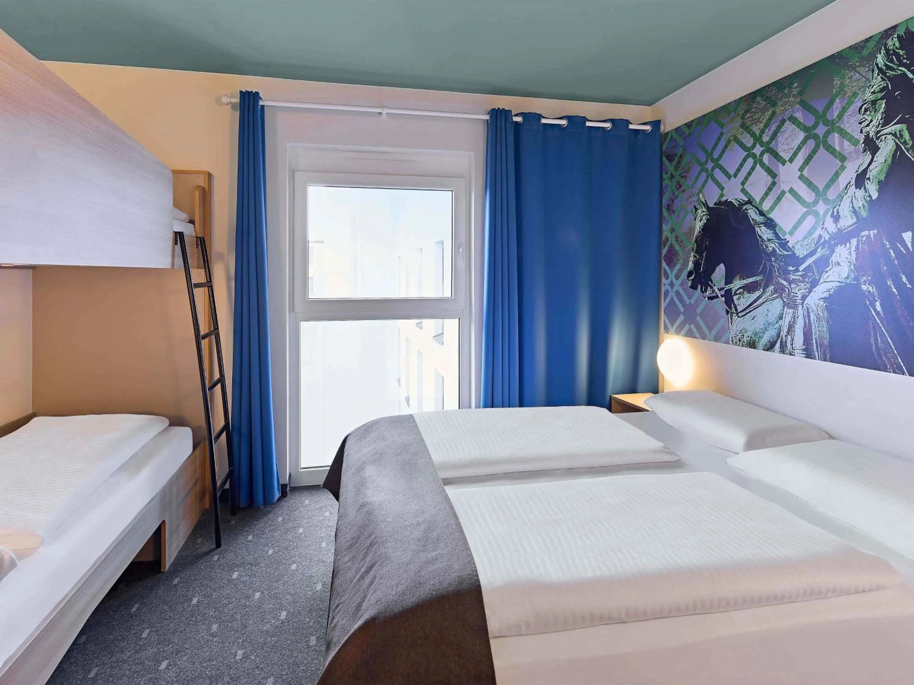 Photo of the whole room, Bed in B&B Hotel Dortmund-City