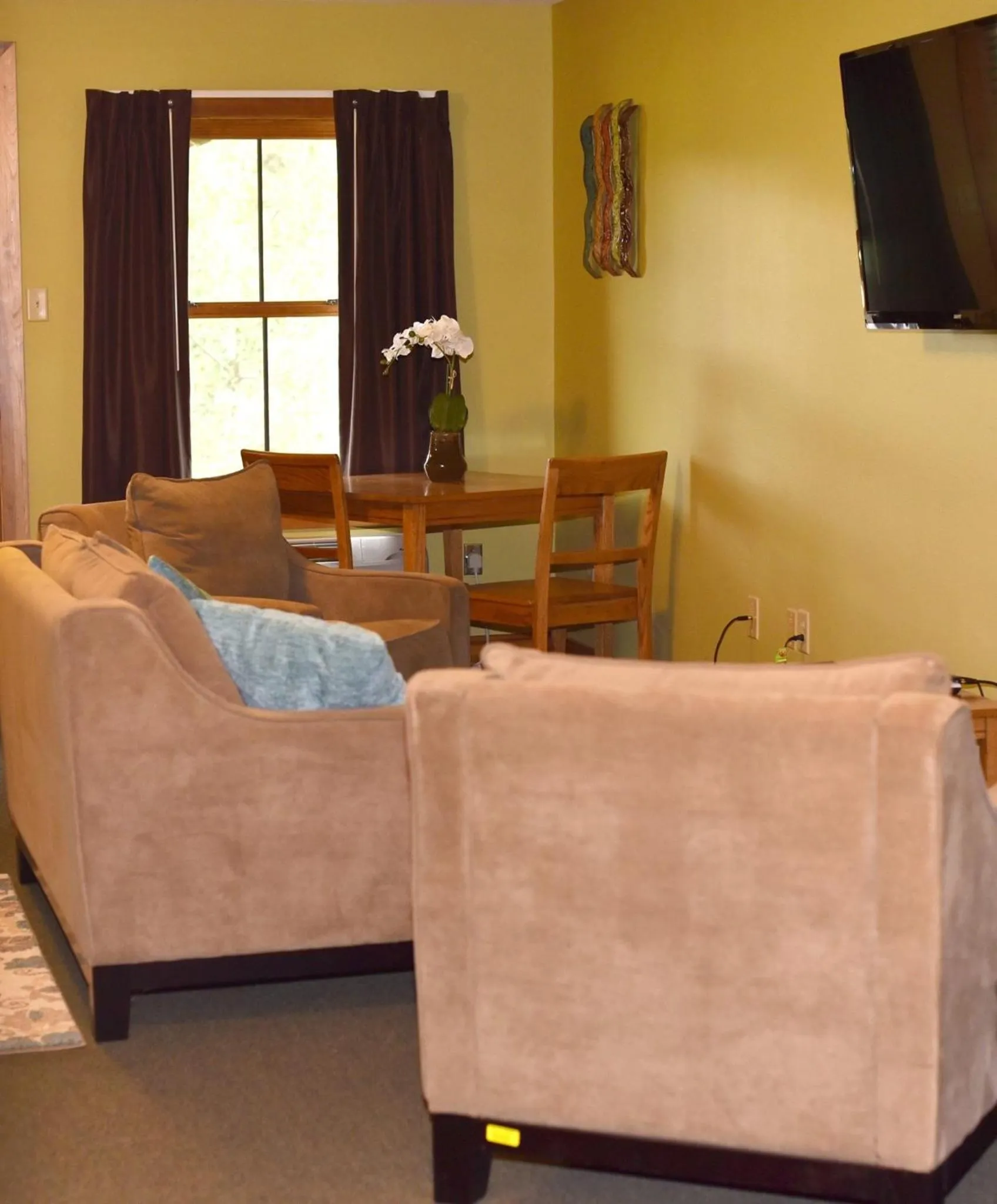 Seating area in Champions Black Bear Lodge